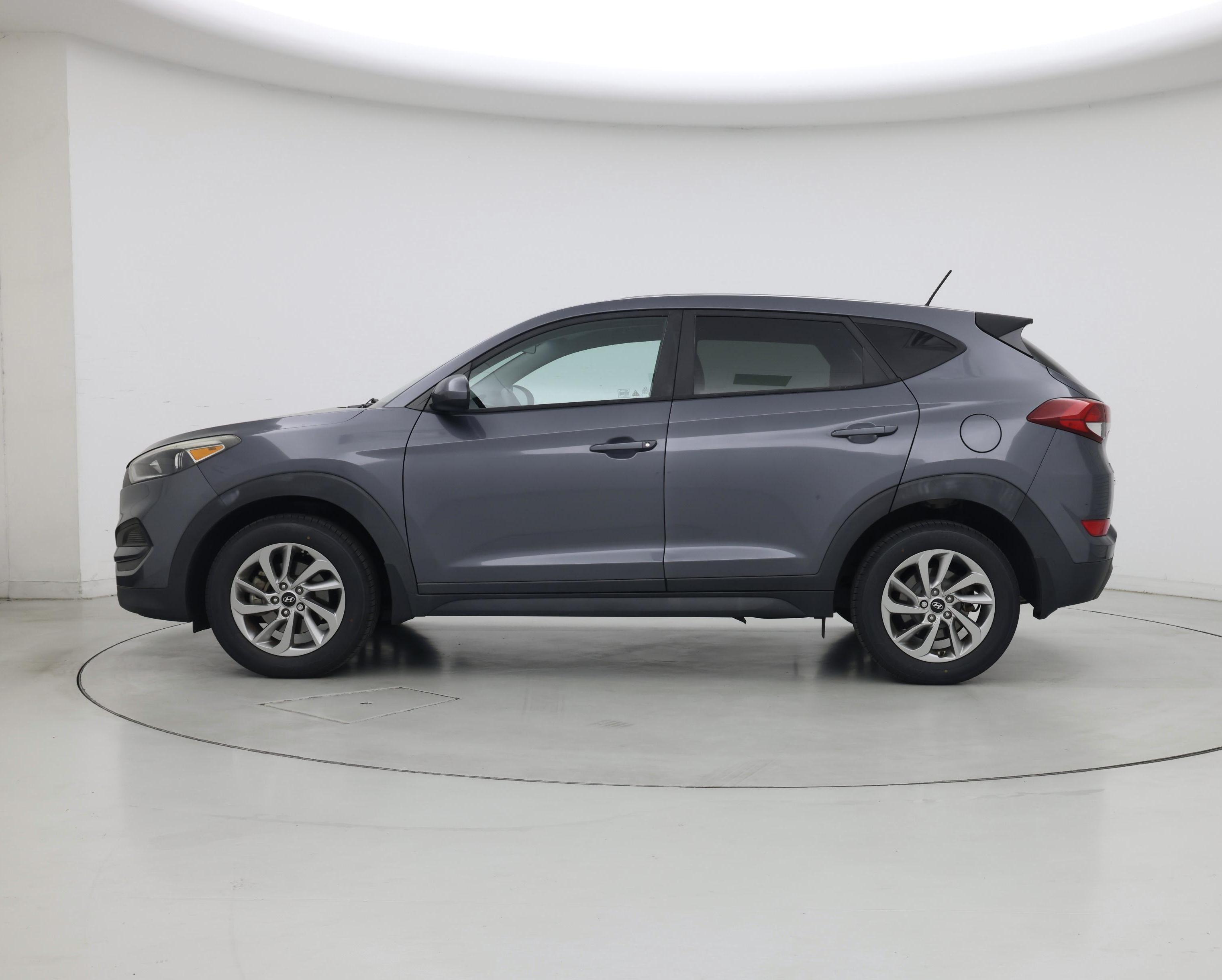 Thumbnail: 2016 Hyundai Tucson - 3