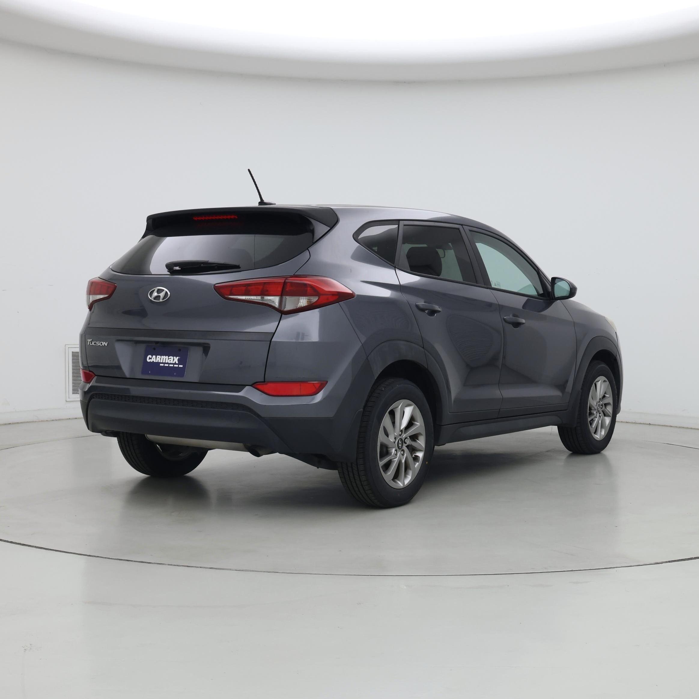 Thumbnail: 2016 Hyundai Tucson - 8