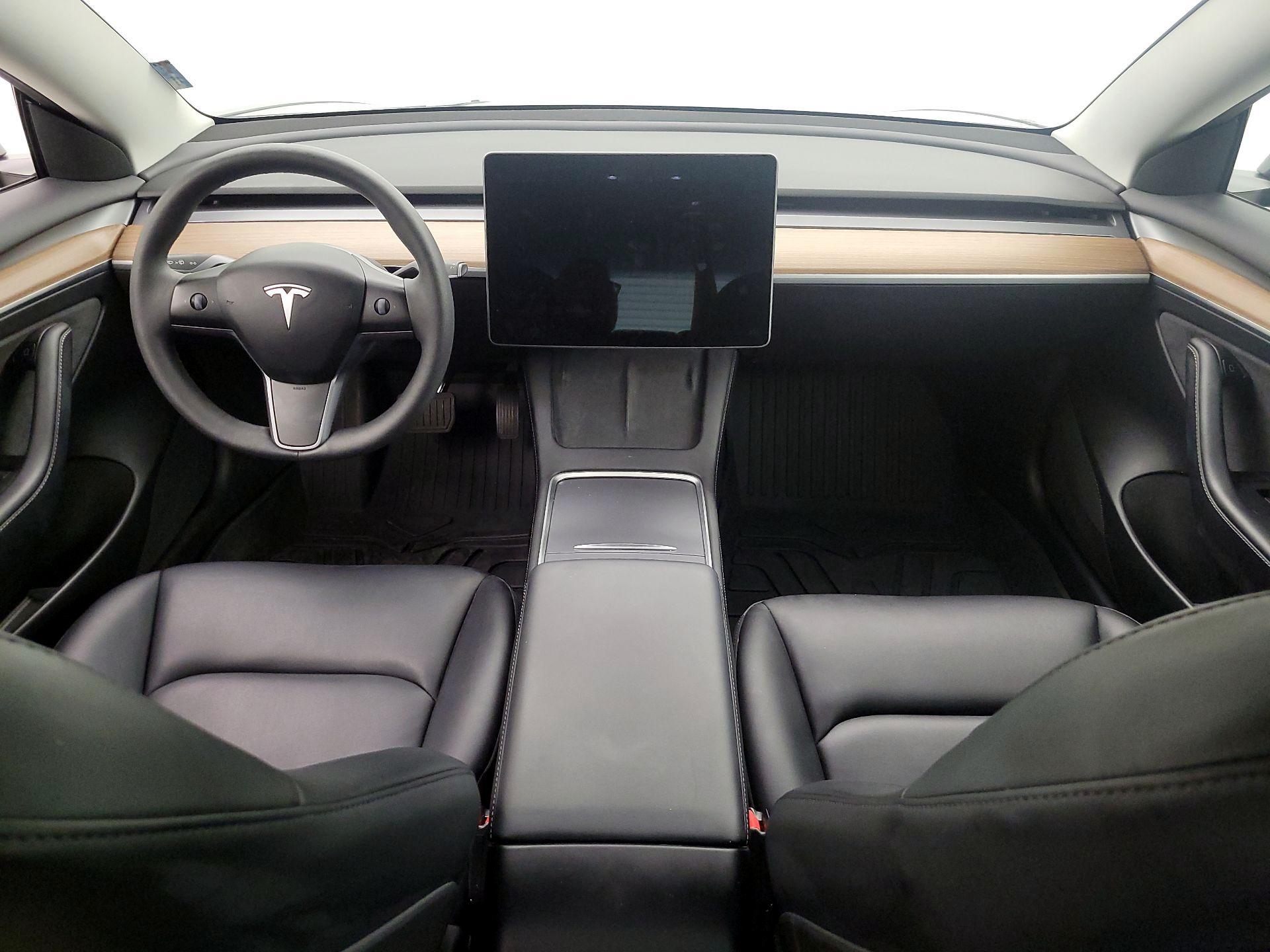 Thumbnail: 2023 Tesla Model 3 - 9