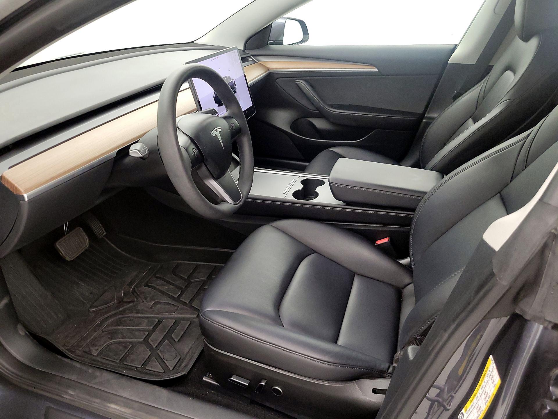 Thumbnail: 2023 Tesla Model 3 - 11