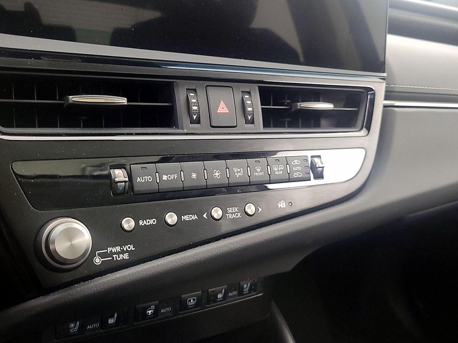 2023 Lexus ES 350 Ultra Luxury - Photo 17