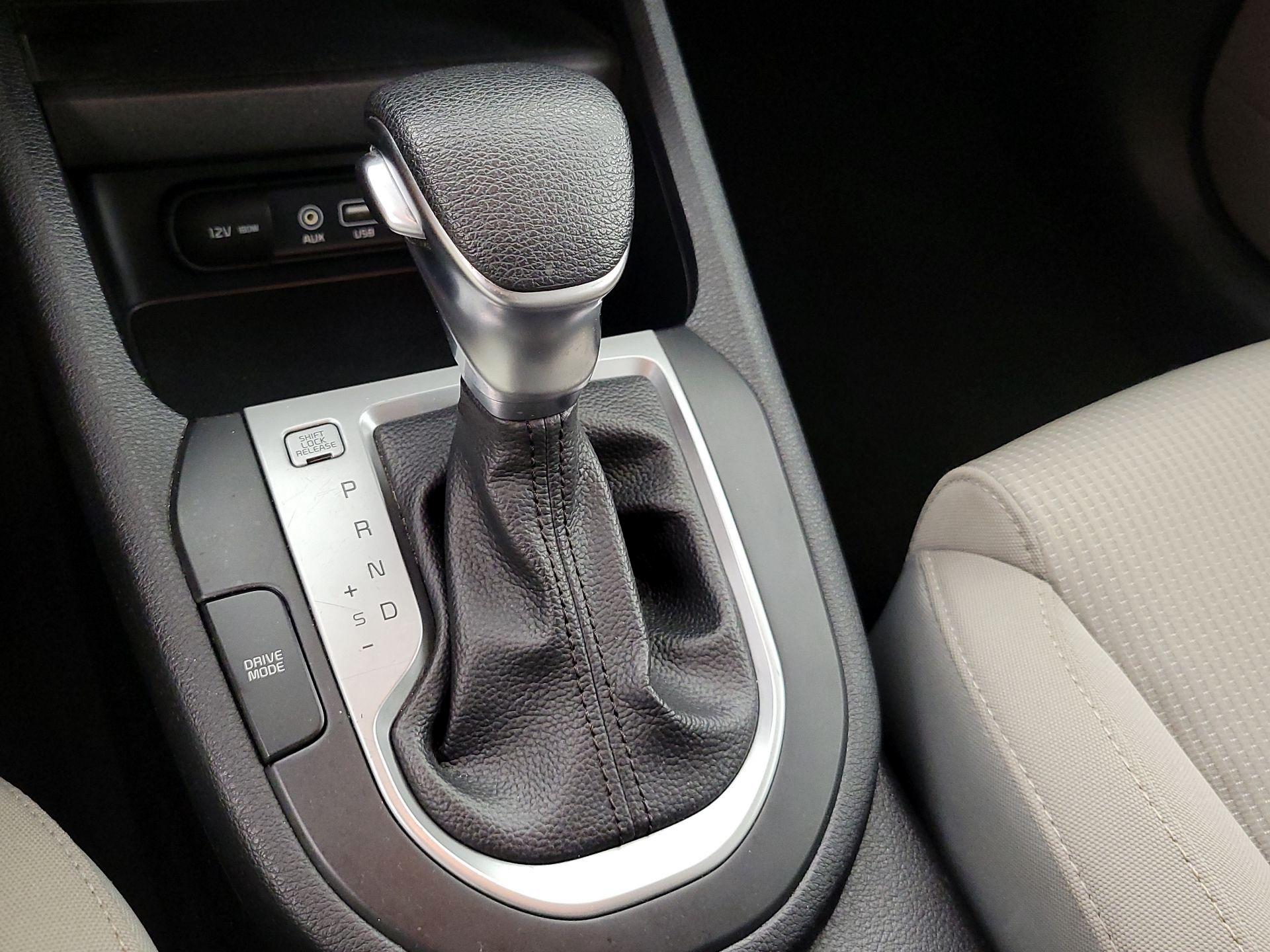 Thumbnail: 2019 Kia Forte - 17