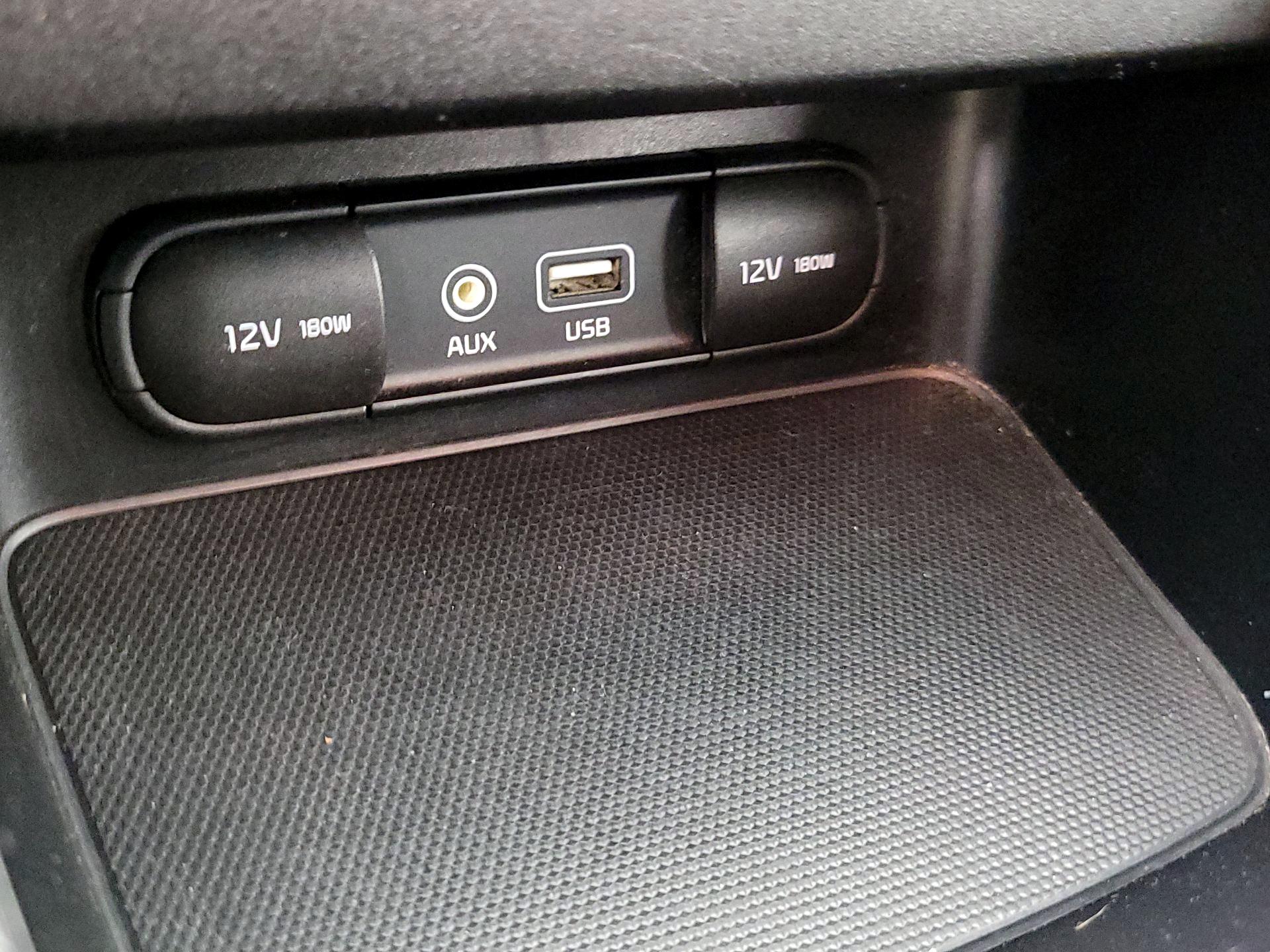 Thumbnail: 2019 Kia Forte - 18