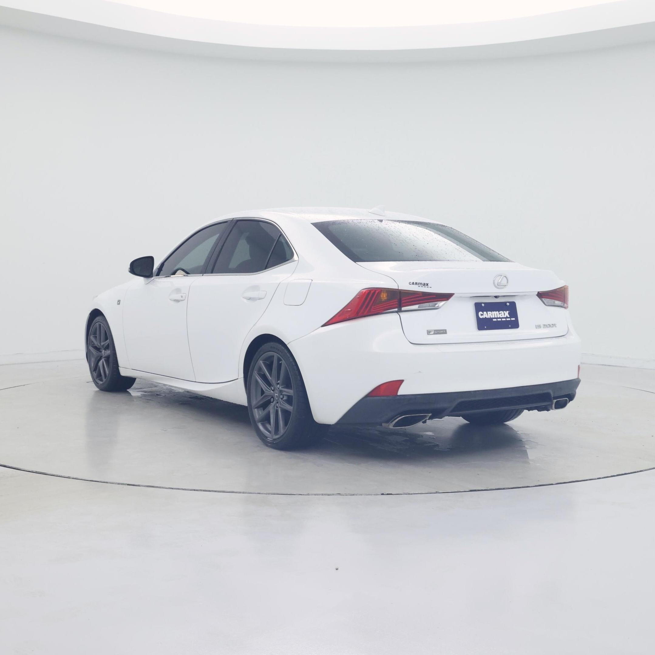 Thumbnail: 2017 Lexus IS - 2