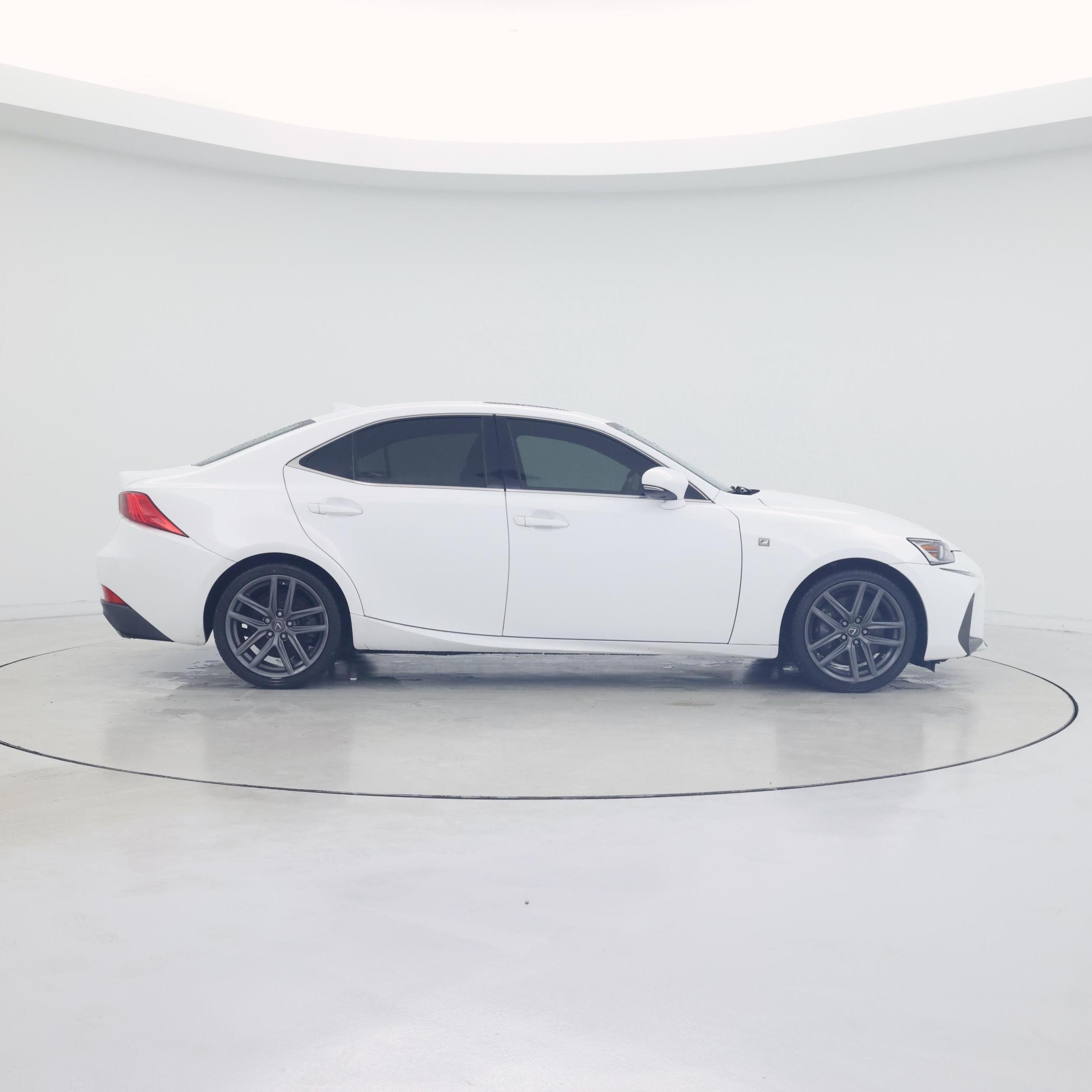 Thumbnail: 2017 Lexus IS - 7