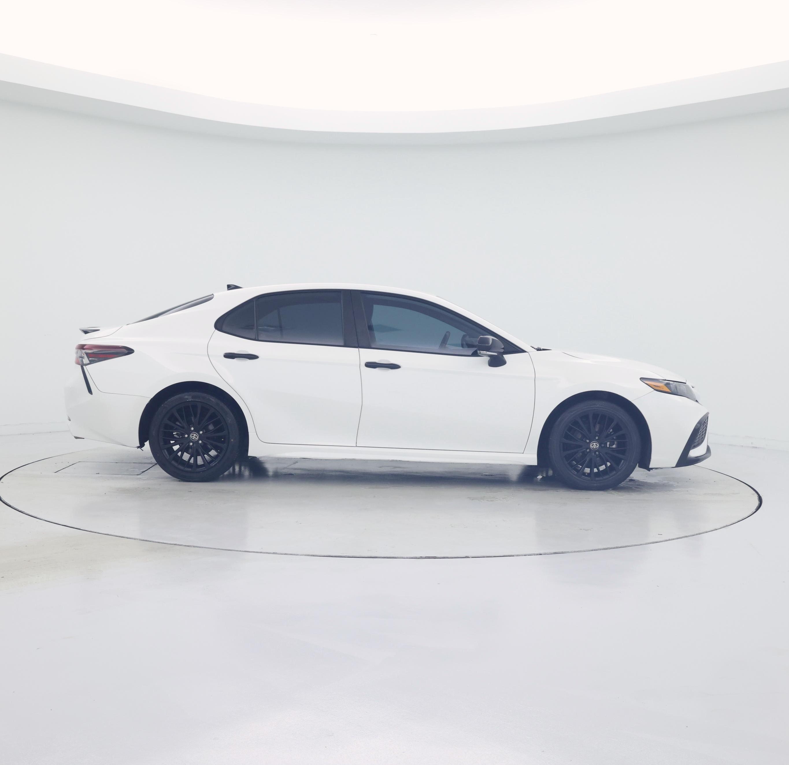 Thumbnail: 2022 Toyota Camry - 7