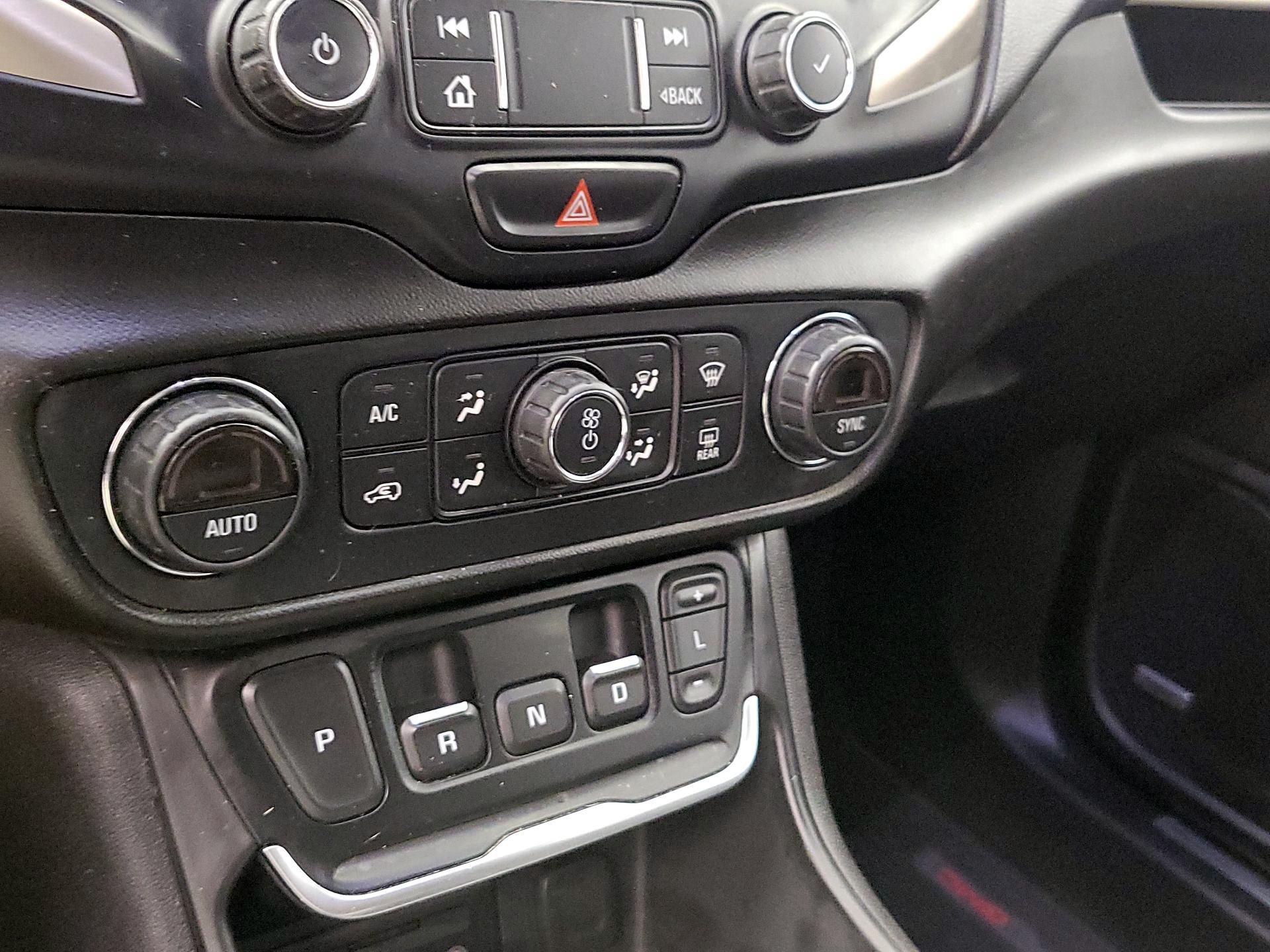 Thumbnail: 2019 GMC Terrain - 16