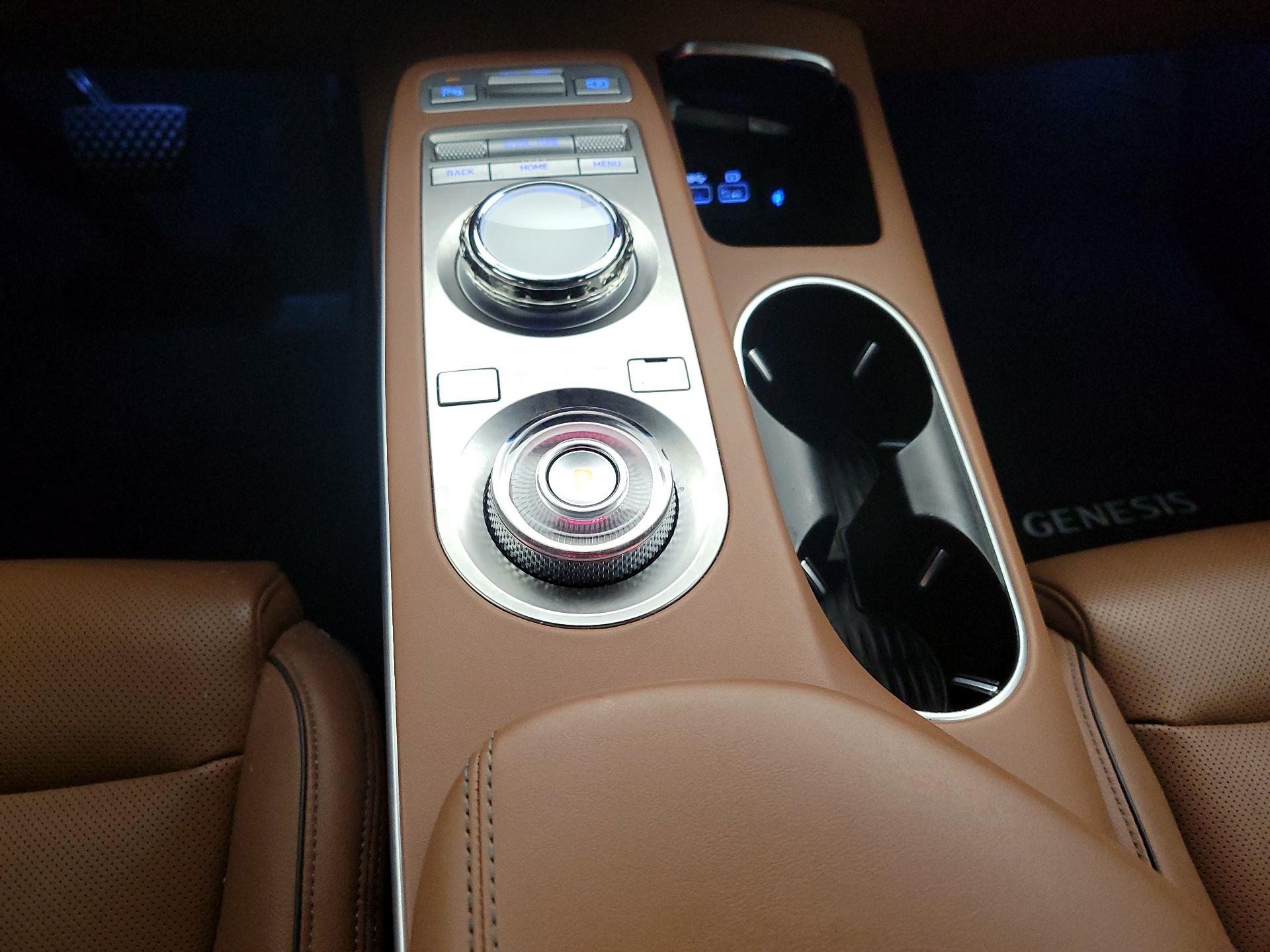 Thumbnail: 2022 Genesis GV70 - 18