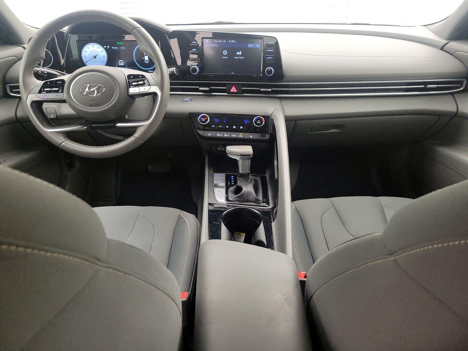 Thumbnail: 2022 Hyundai Elantra - 9