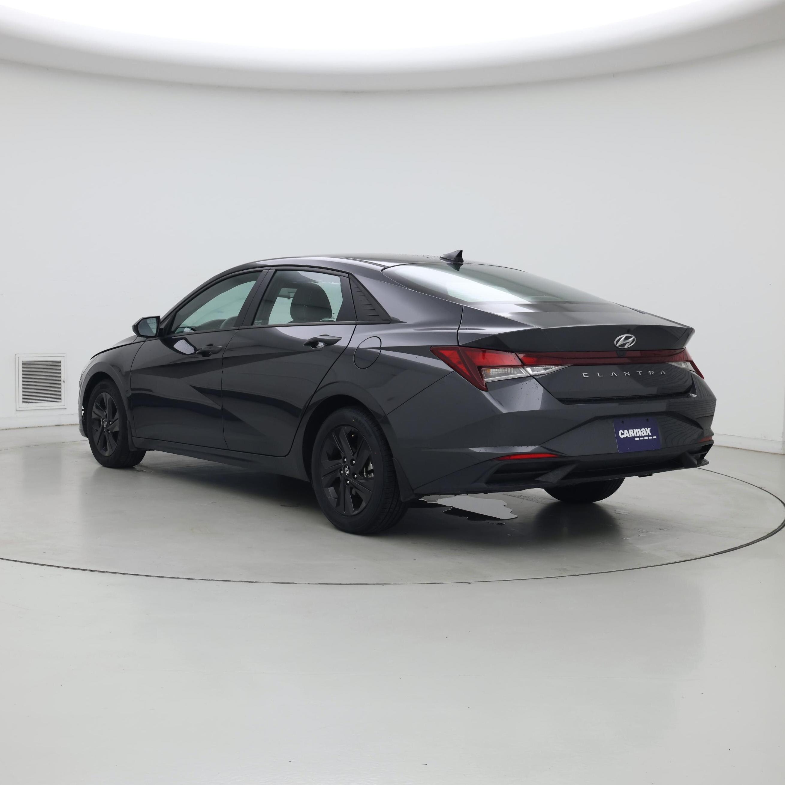 Thumbnail: 2022 Hyundai Elantra - 2