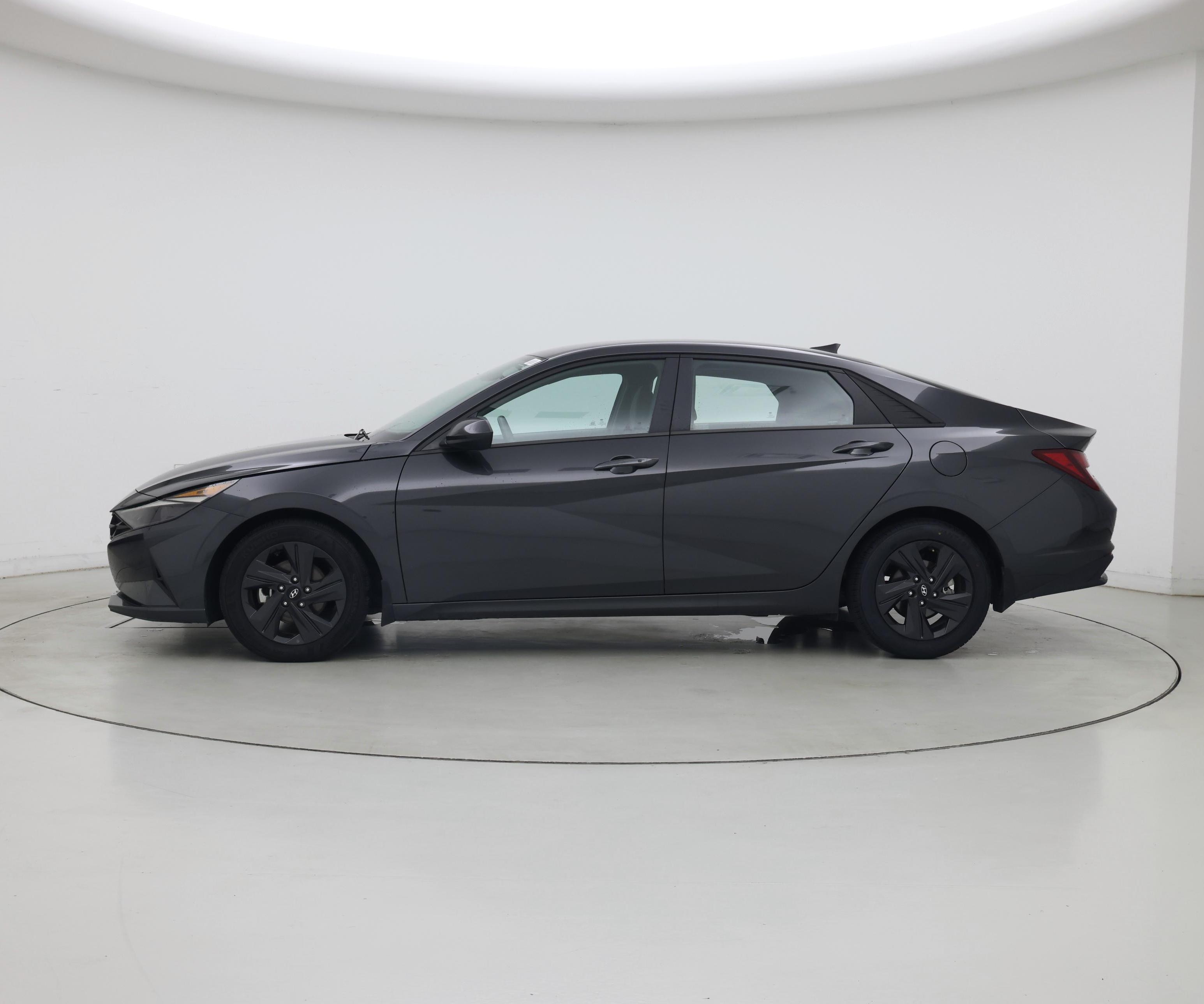 Thumbnail: 2022 Hyundai Elantra - 3