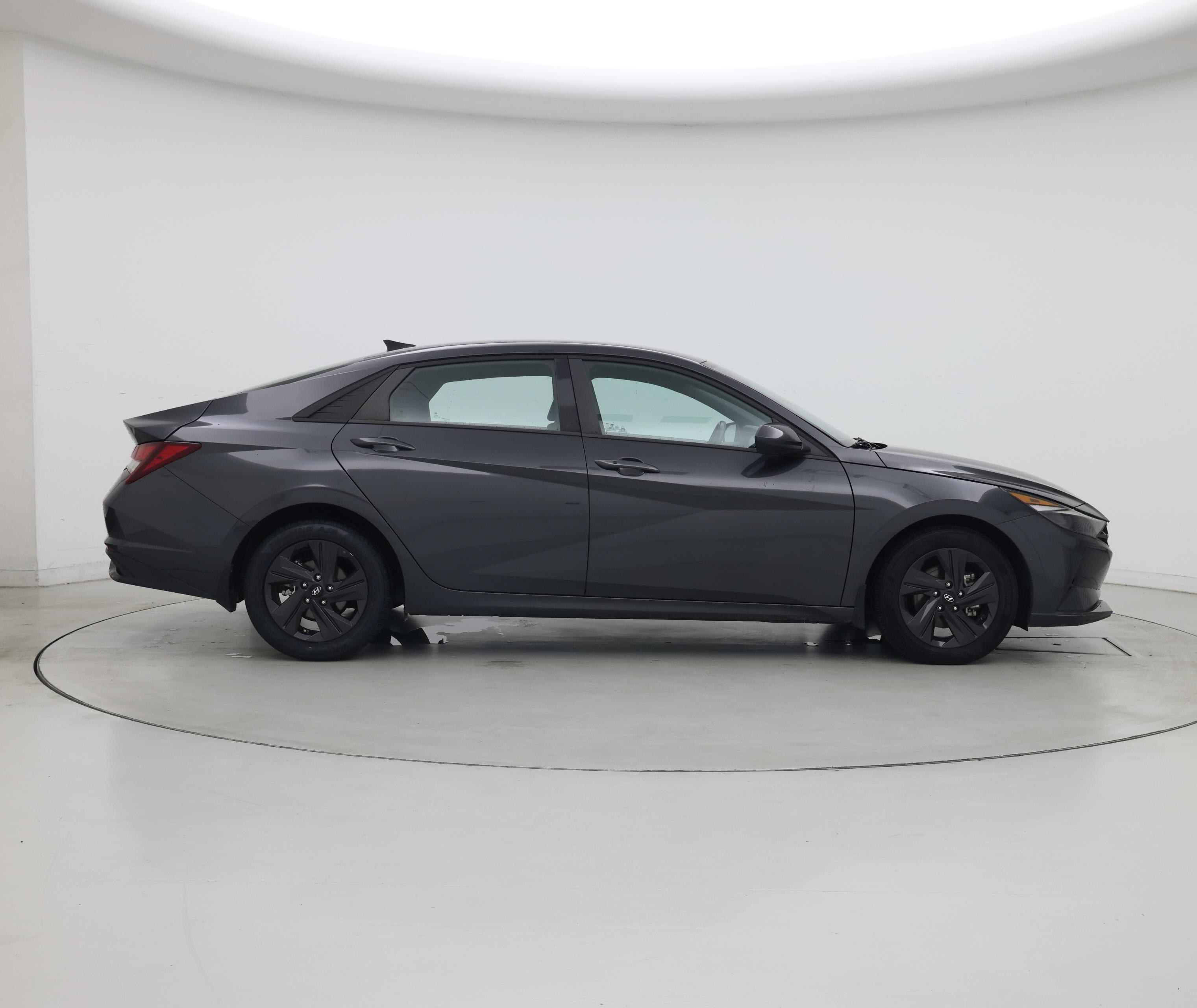 Thumbnail: 2022 Hyundai Elantra - 7