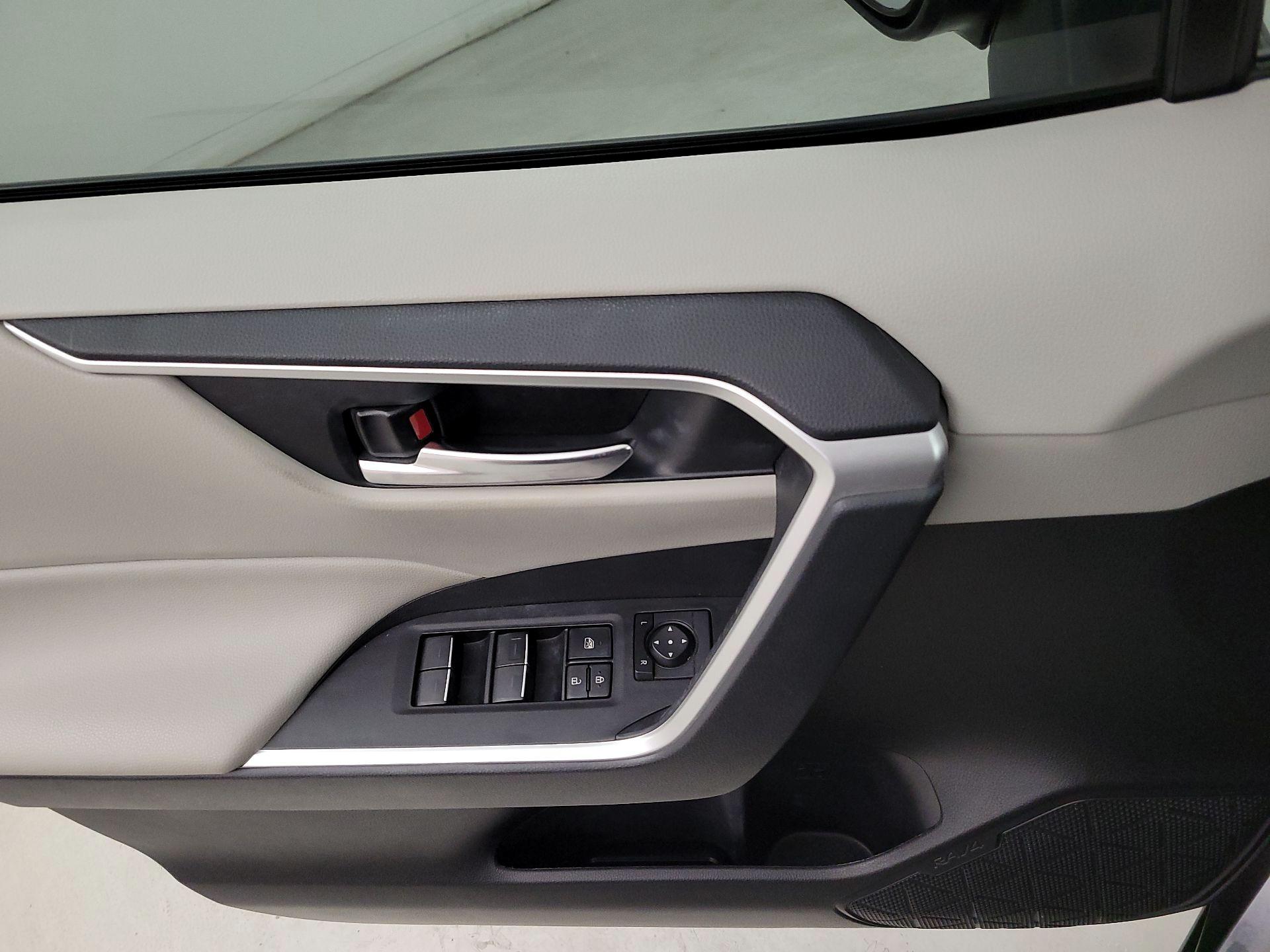 Thumbnail: 2024 Toyota RAV4 - 12