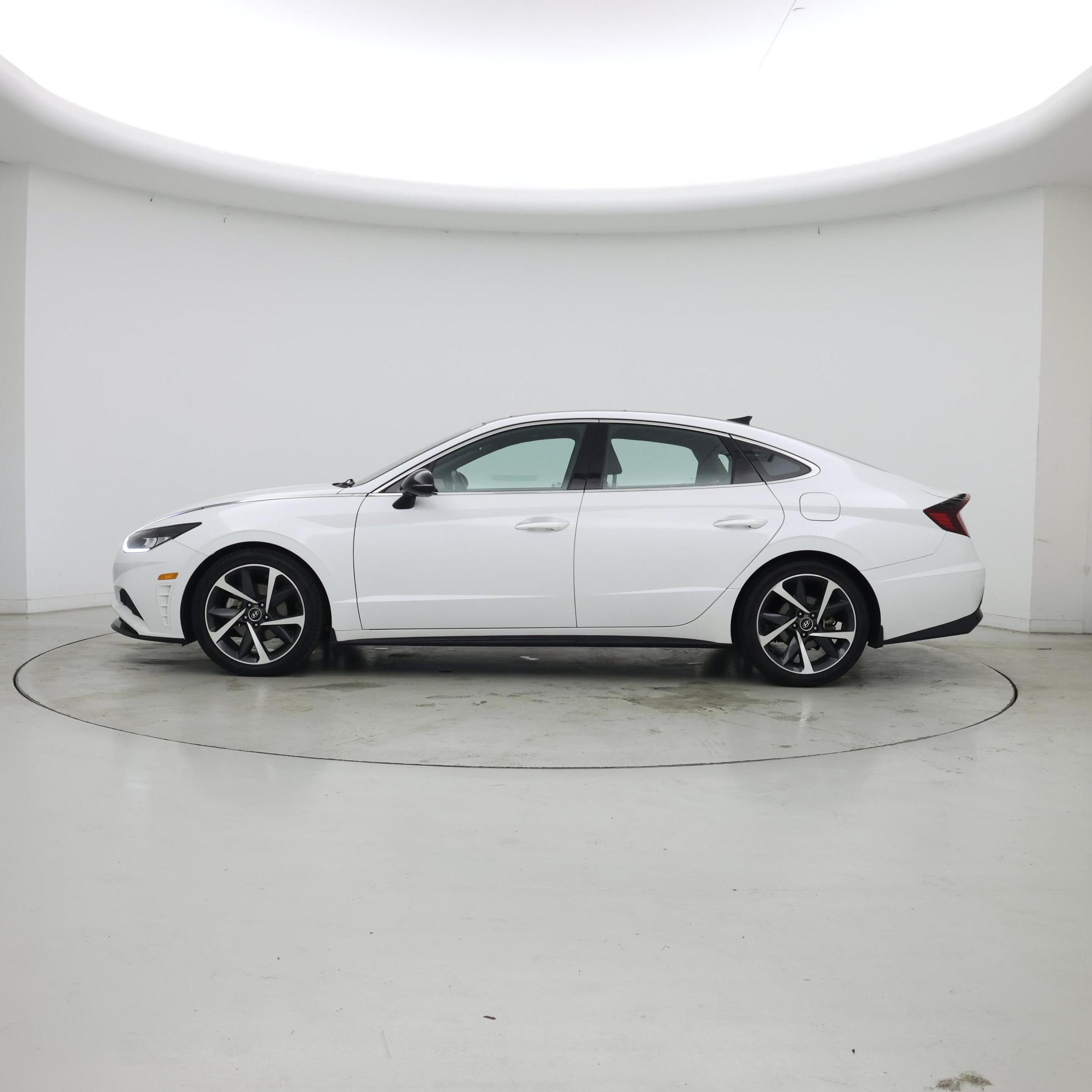 Thumbnail: 2021 Hyundai Sonata - 3