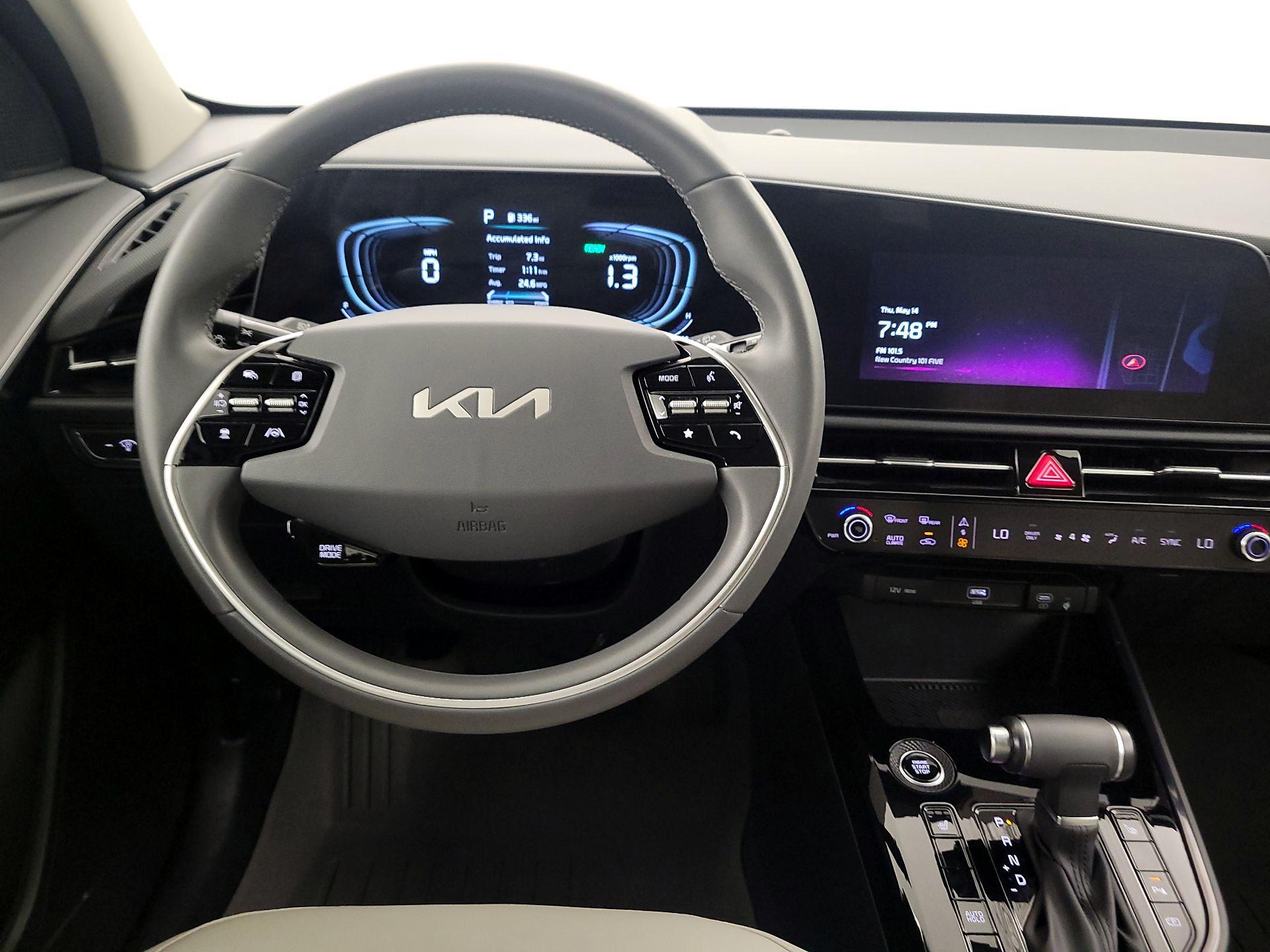 Thumbnail: 2024 Kia Niro - 10