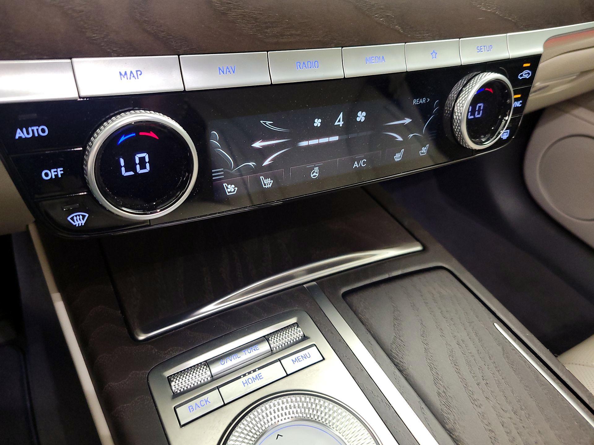 Thumbnail: 2021 Genesis G80 - 17