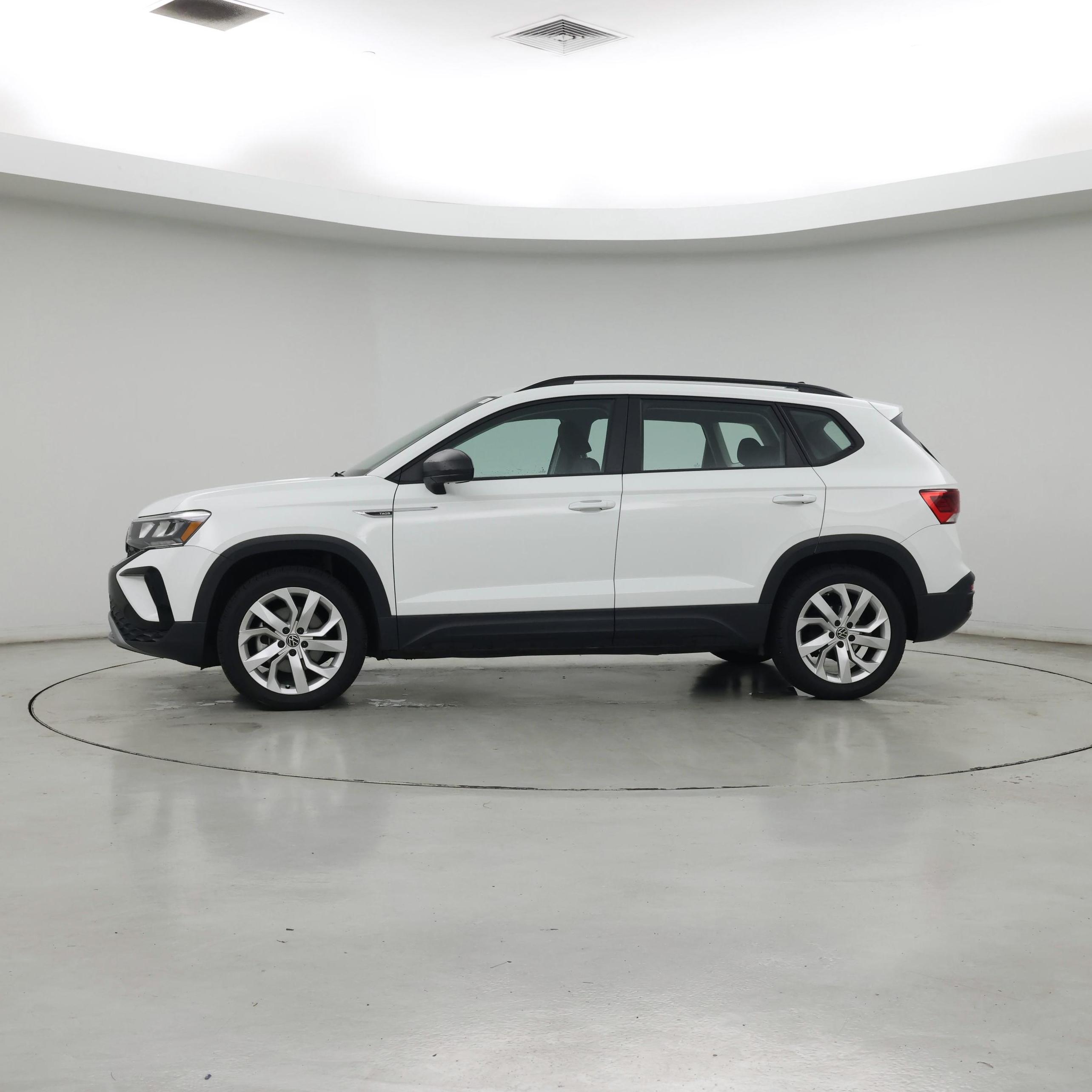 Thumbnail: 2023 Volkswagen Taos - 3