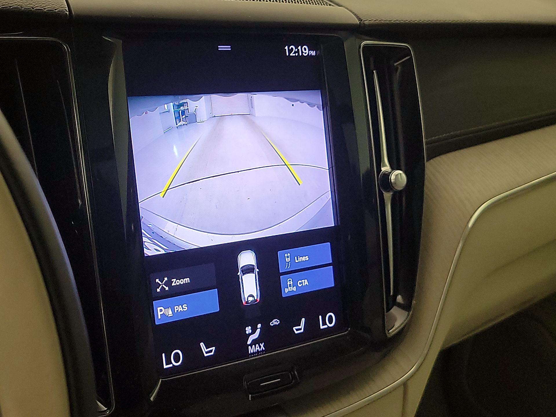 Thumbnail: 2021 Volvo XC60 - 15