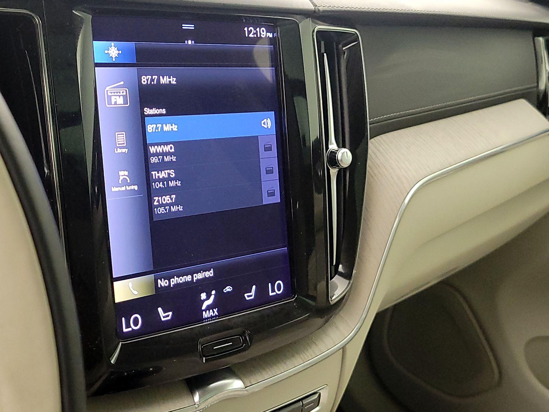 Thumbnail: 2021 Volvo XC60 - 16