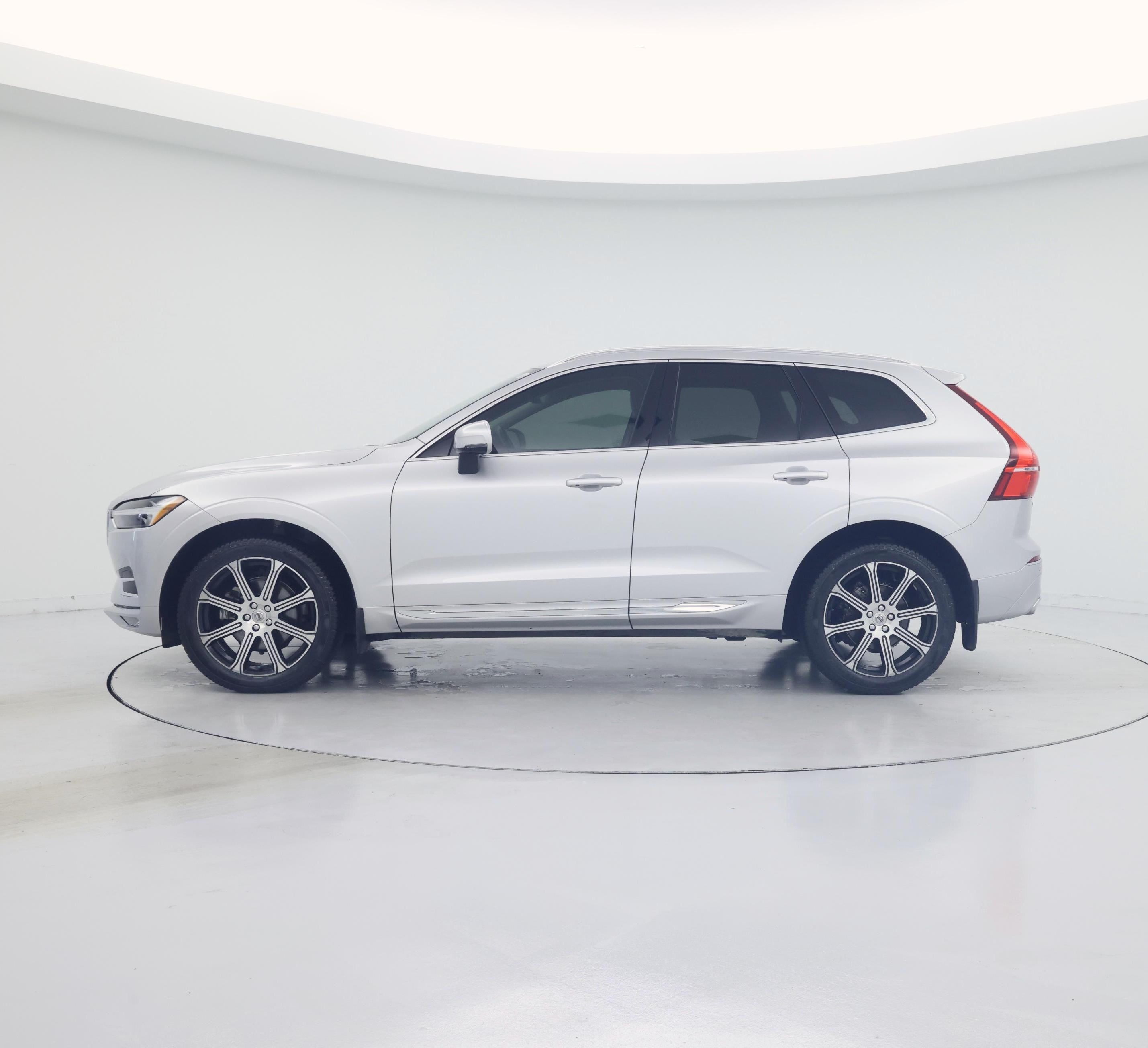 Thumbnail: 2021 Volvo XC60 - 3