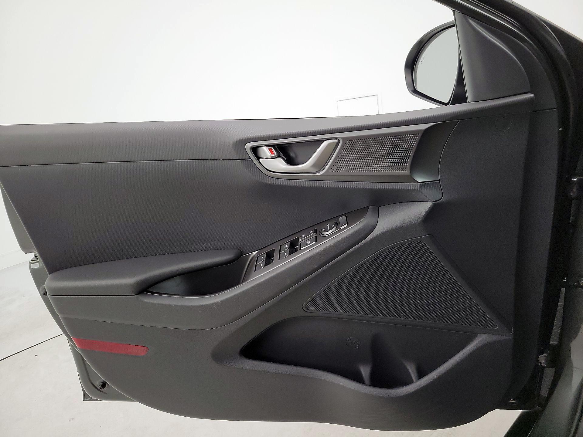 Thumbnail: 2020 Hyundai Ioniq - 12