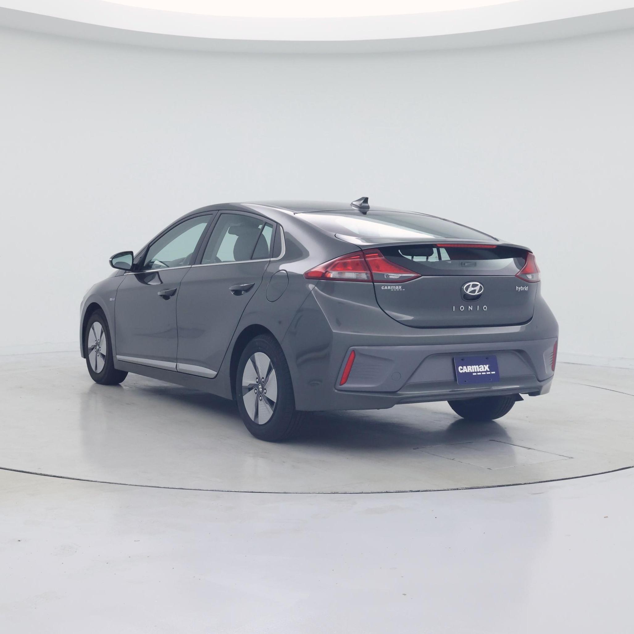 Thumbnail: 2020 Hyundai Ioniq - 2