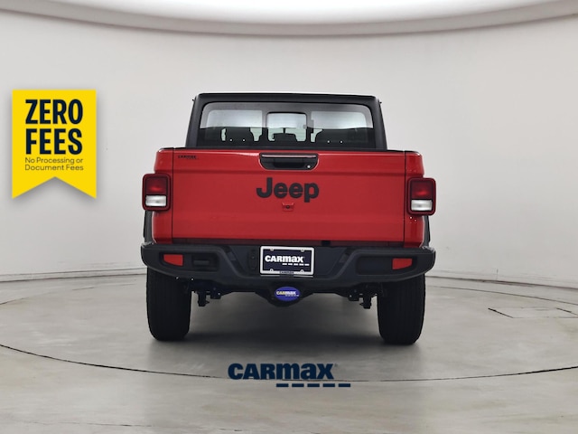 Red 2025 Jeep Gladiator Sport Crew Cab 4WD Pickup Truck Four-Wheel Drive Automatic