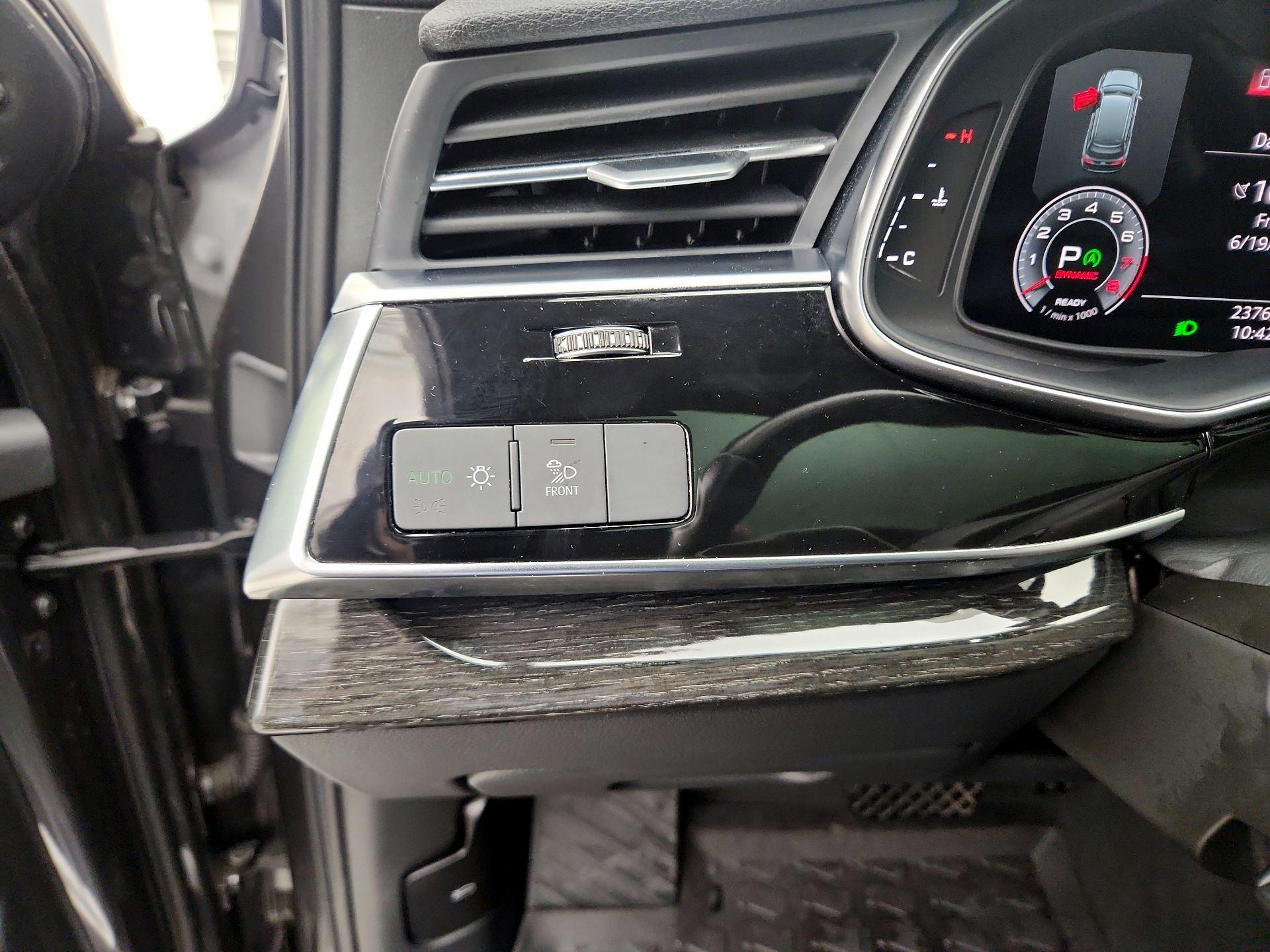 Thumbnail: 2023 Audi Q7 - 13