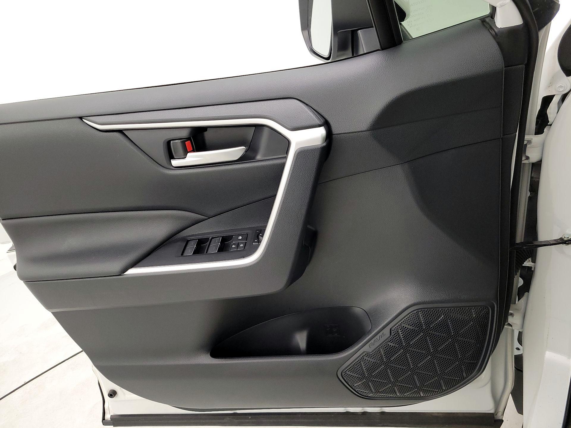Thumbnail: 2024 Toyota RAV4 - 12