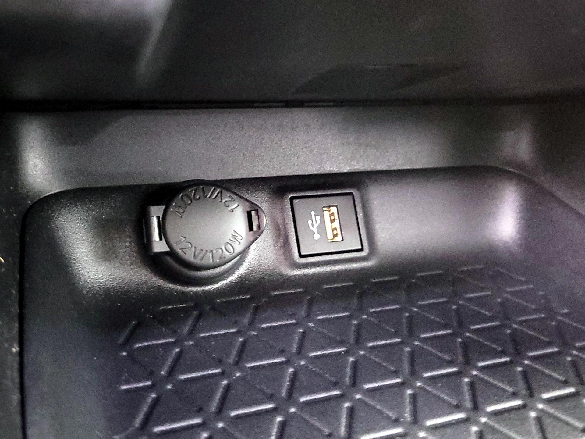Thumbnail: 2024 Toyota RAV4 - 19