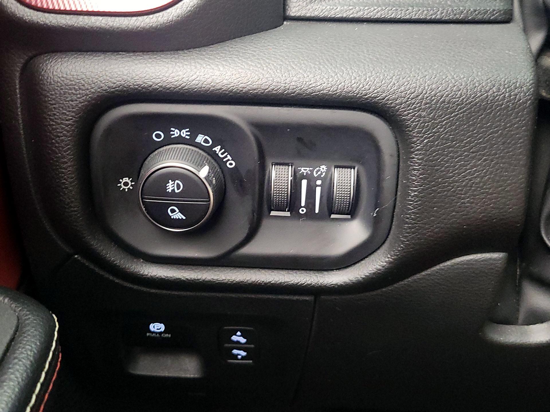 Thumbnail: 2025 RAM 1500 - 13