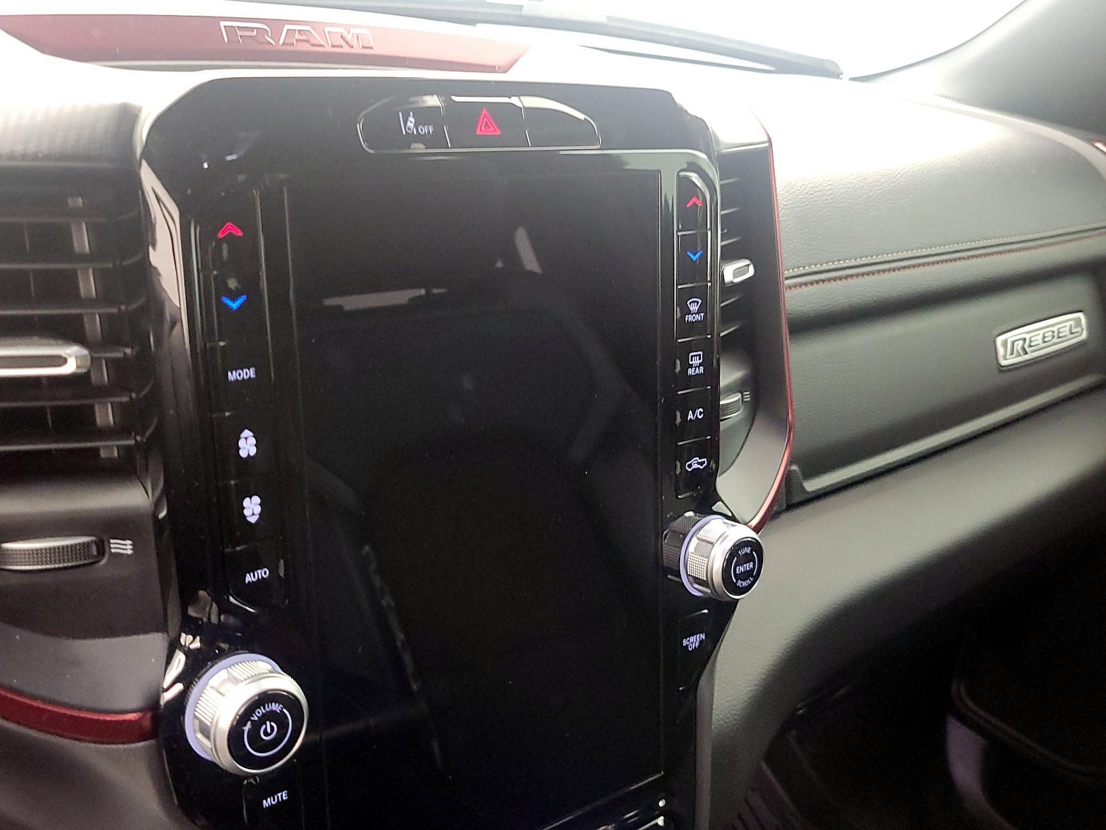 2025 RAM Ram 1500 Pickup Rebel - Photo 18