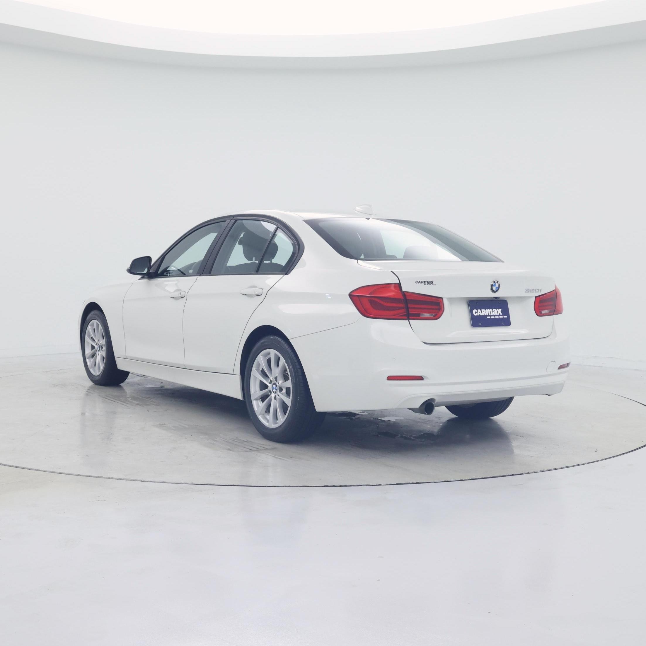 Thumbnail: 2017 BMW 3 Series - 2