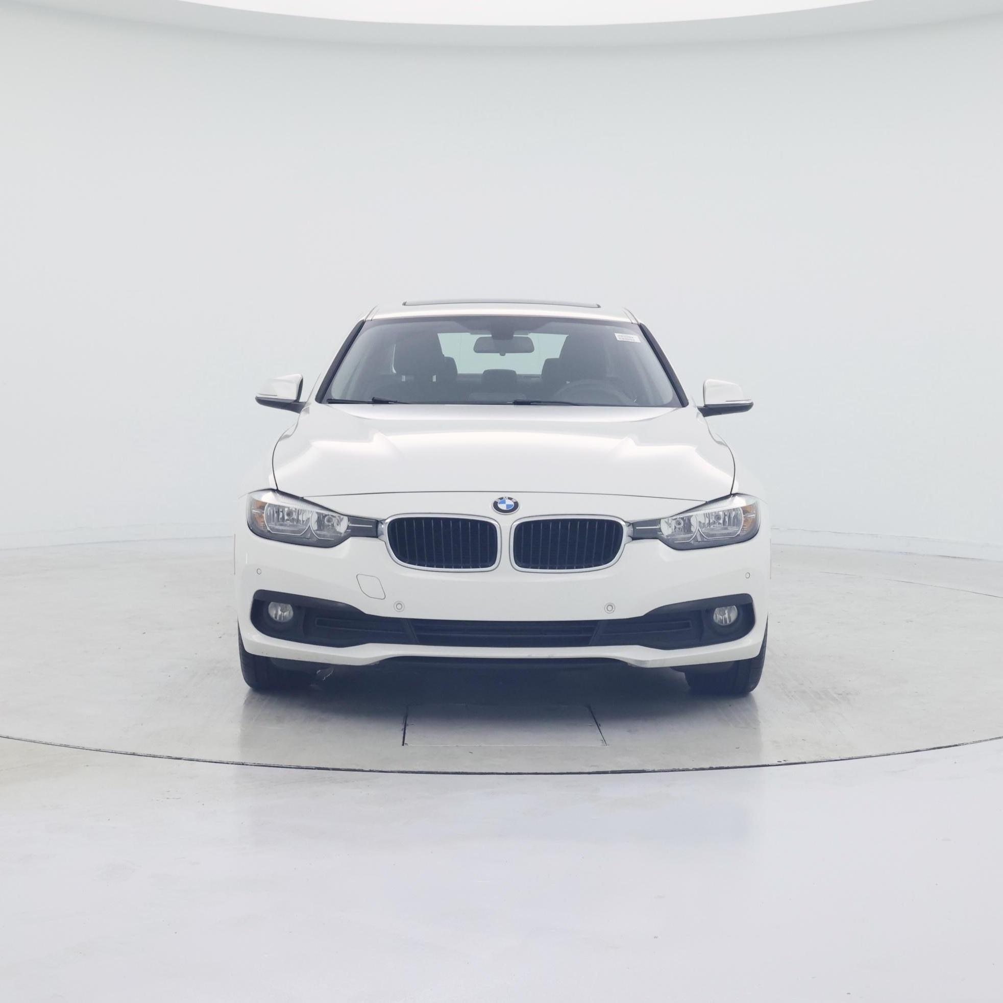 Thumbnail: 2017 BMW 3 Series - 5