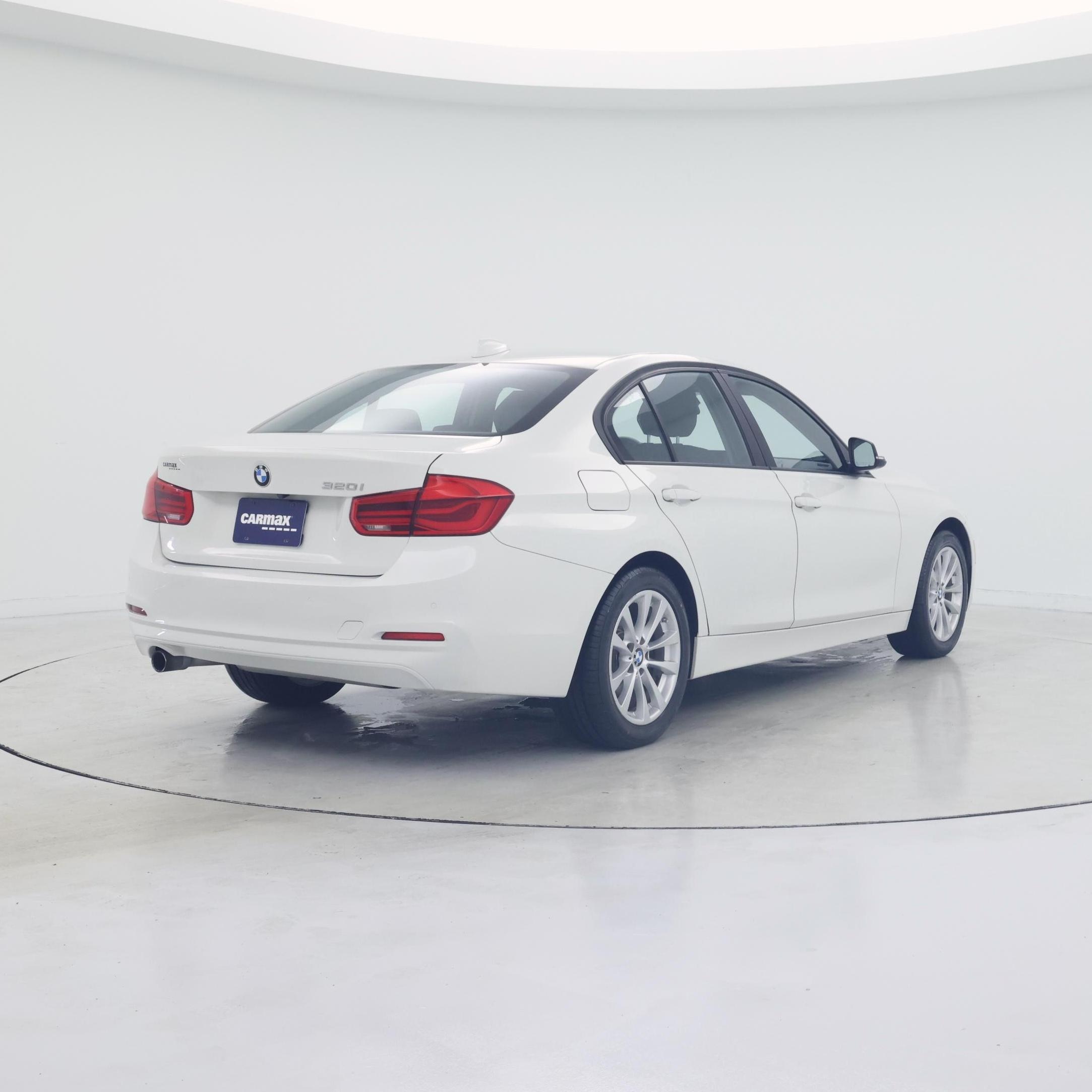 Thumbnail: 2017 BMW 3 Series - 8
