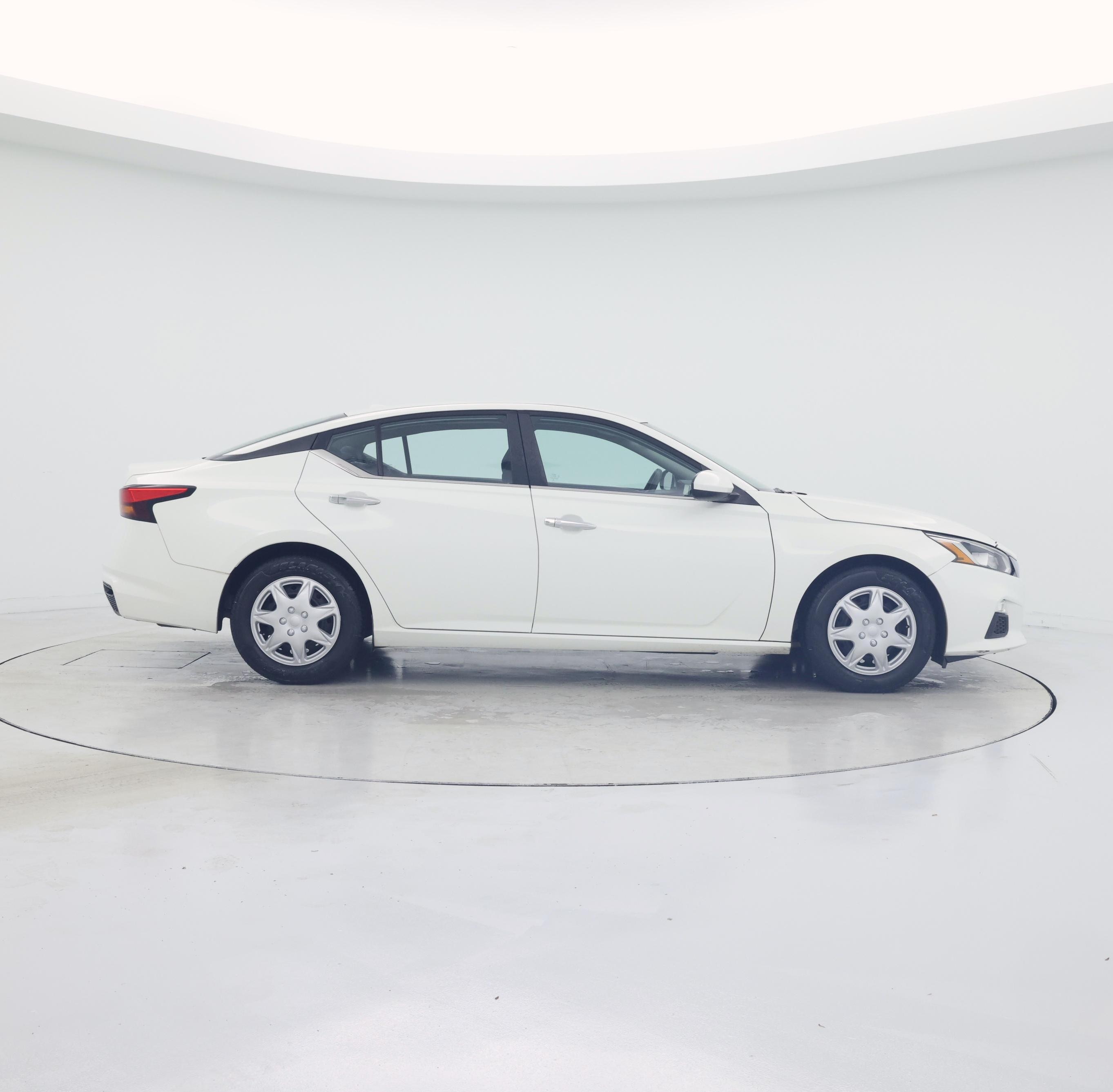 Thumbnail: 2020 Nissan Altima - 7