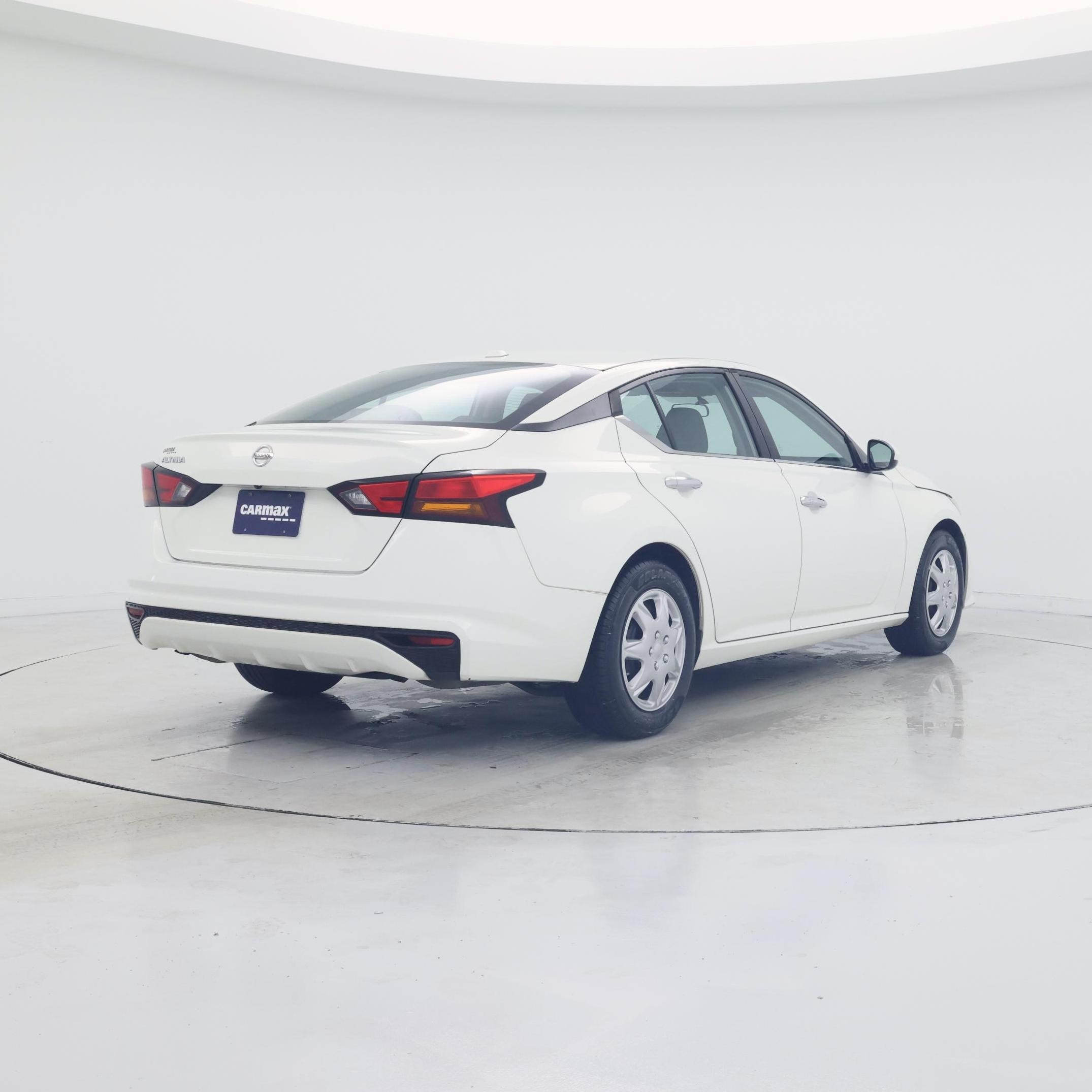 Thumbnail: 2020 Nissan Altima - 8
