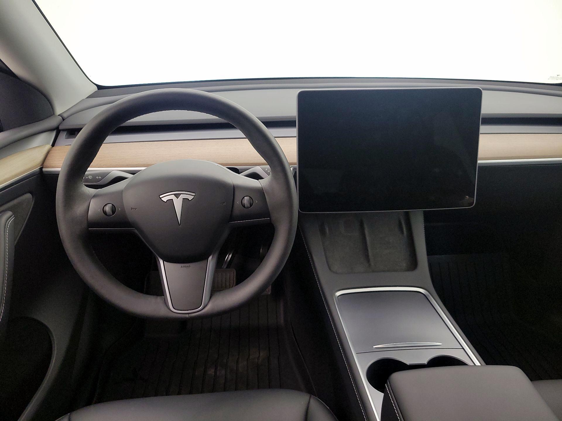 Thumbnail: 2023 Tesla Model Y - 10