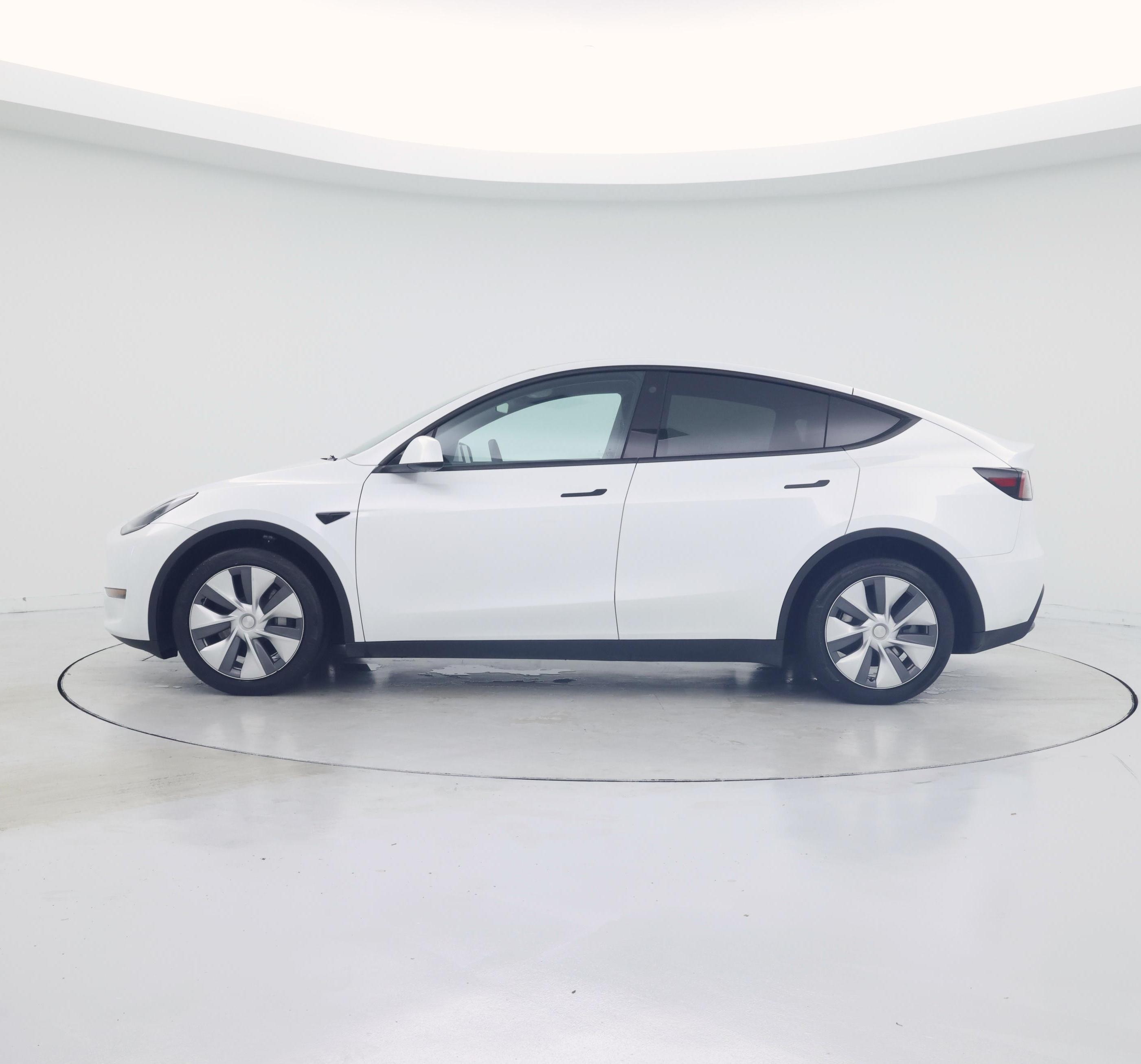 Thumbnail: 2023 Tesla Model Y - 3