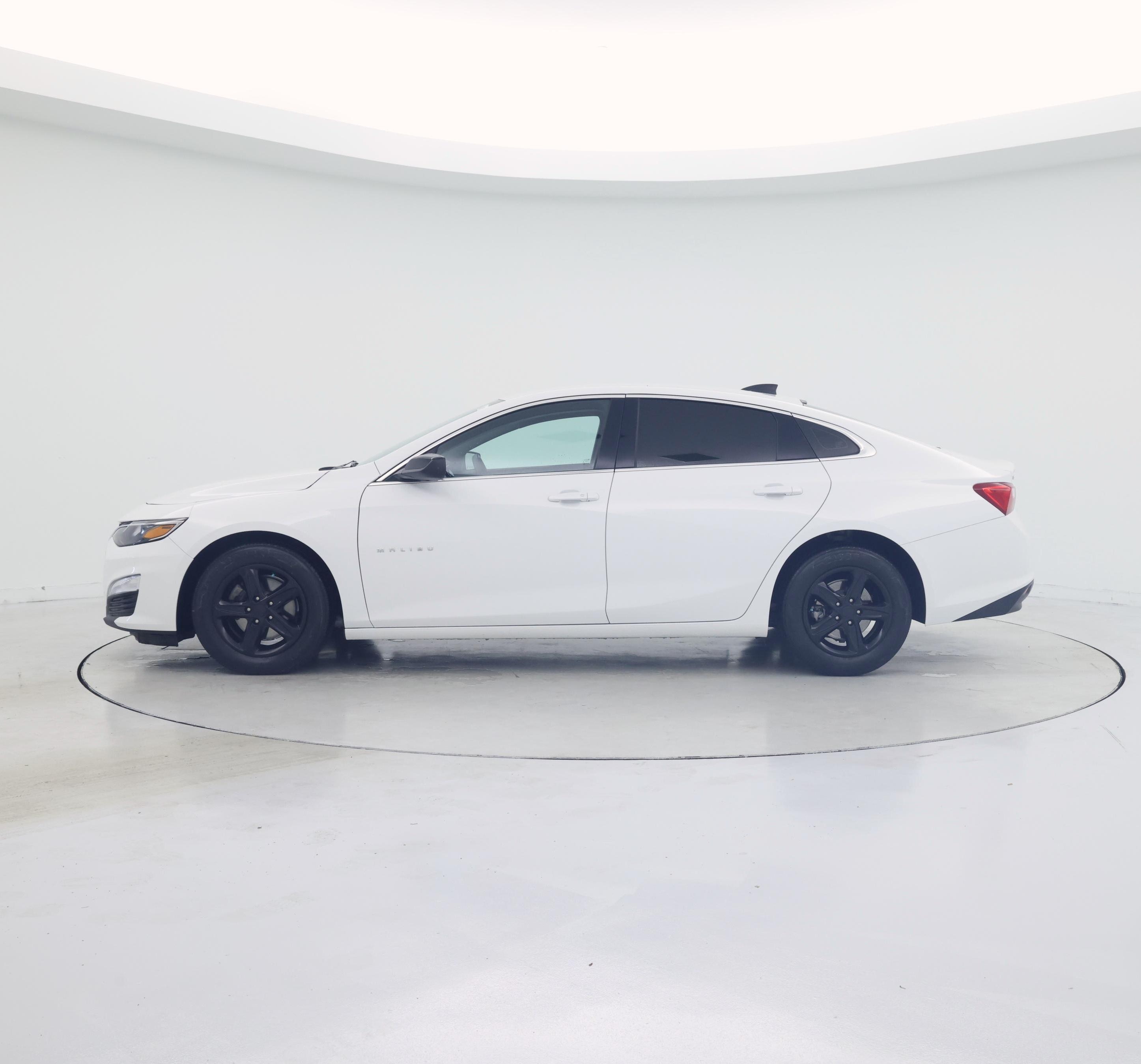 Thumbnail: 2023 Chevrolet Malibu - 3