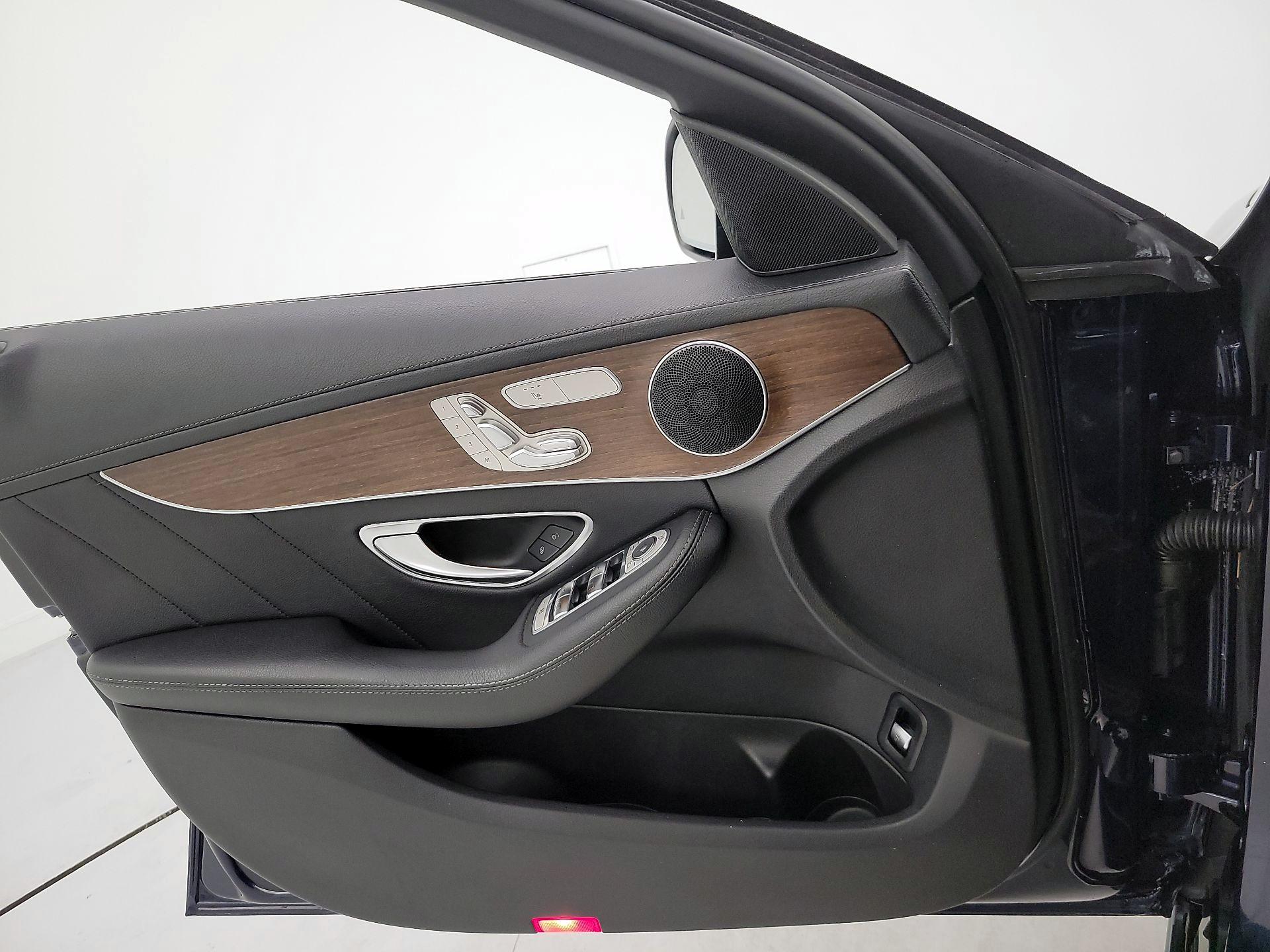 Thumbnail: 2020 Mercedes-Benz C-Class - 12