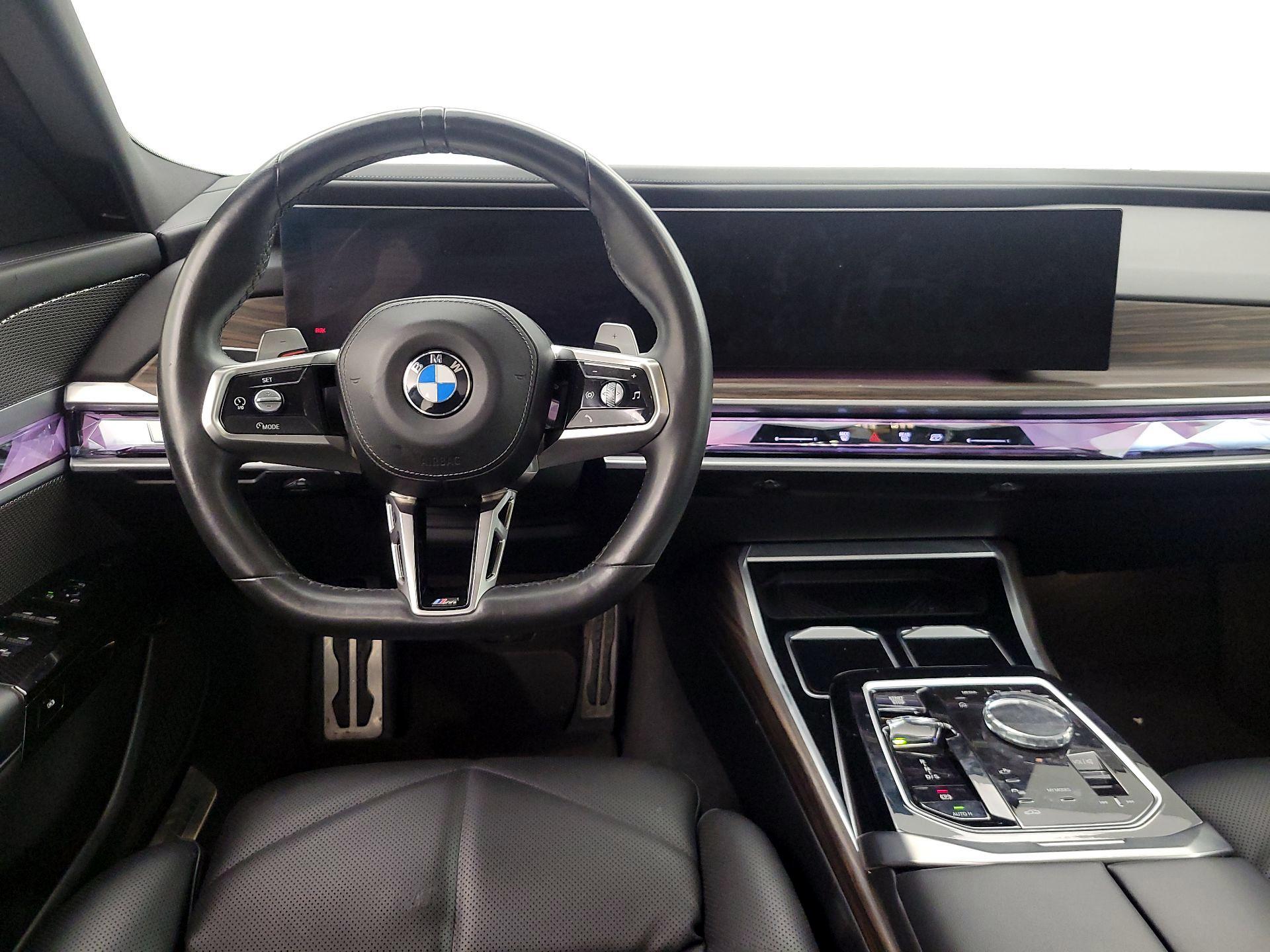 Thumbnail: 2023 BMW 7 Series - 10