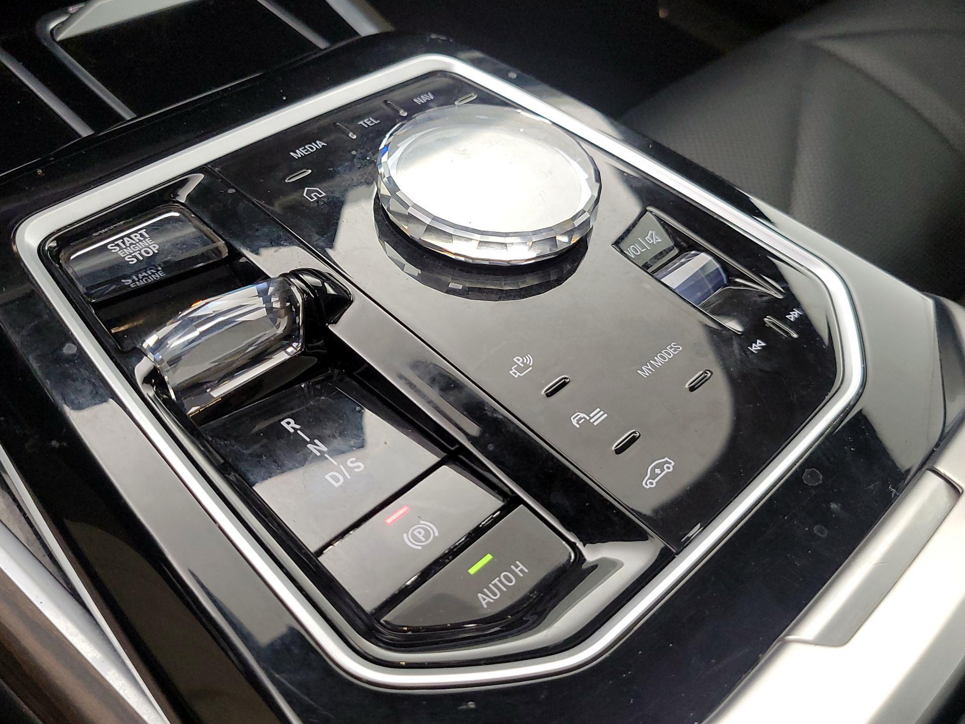 Thumbnail: 2023 BMW 7 Series - 18