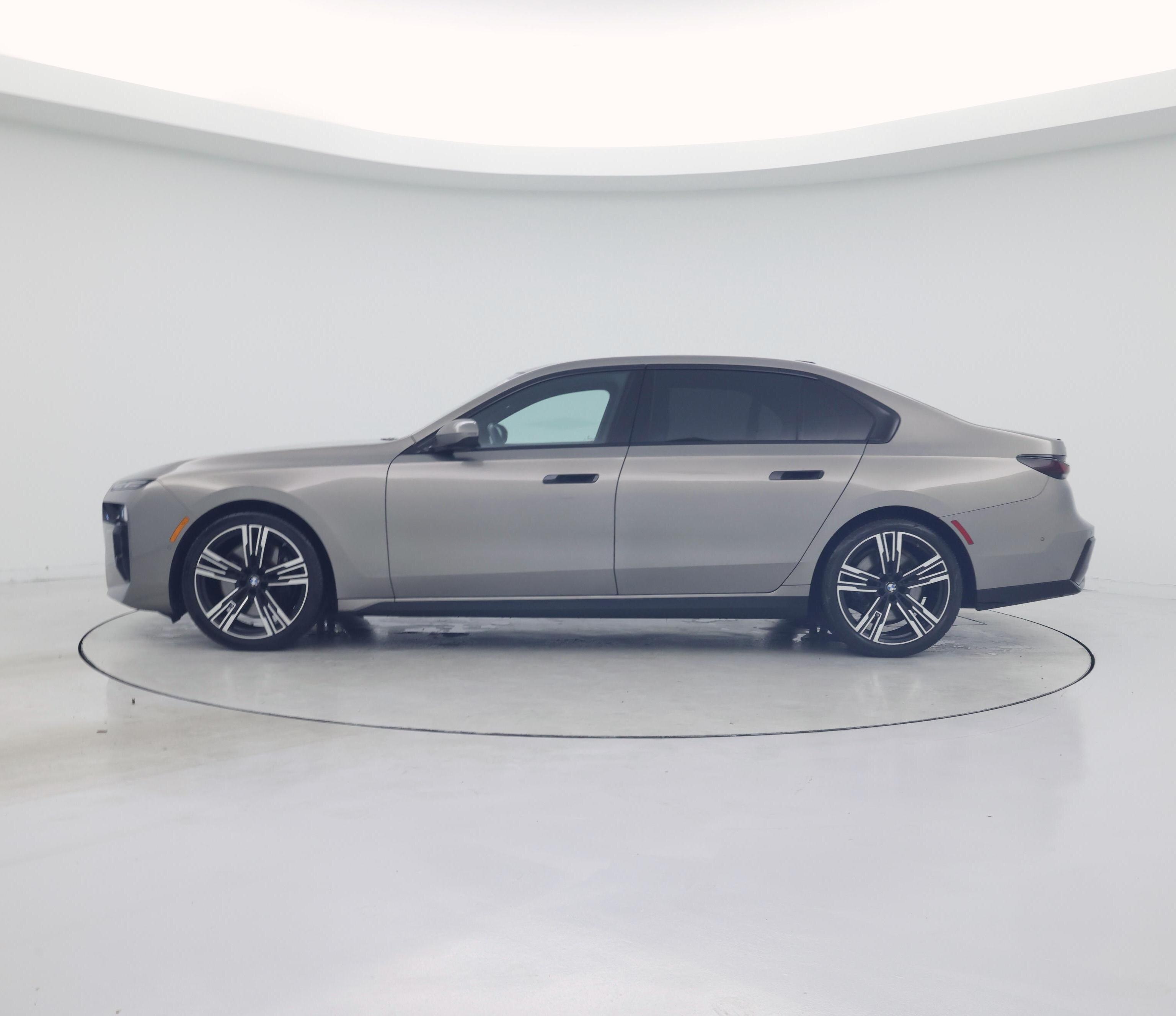 Thumbnail: 2023 BMW 7 Series - 3