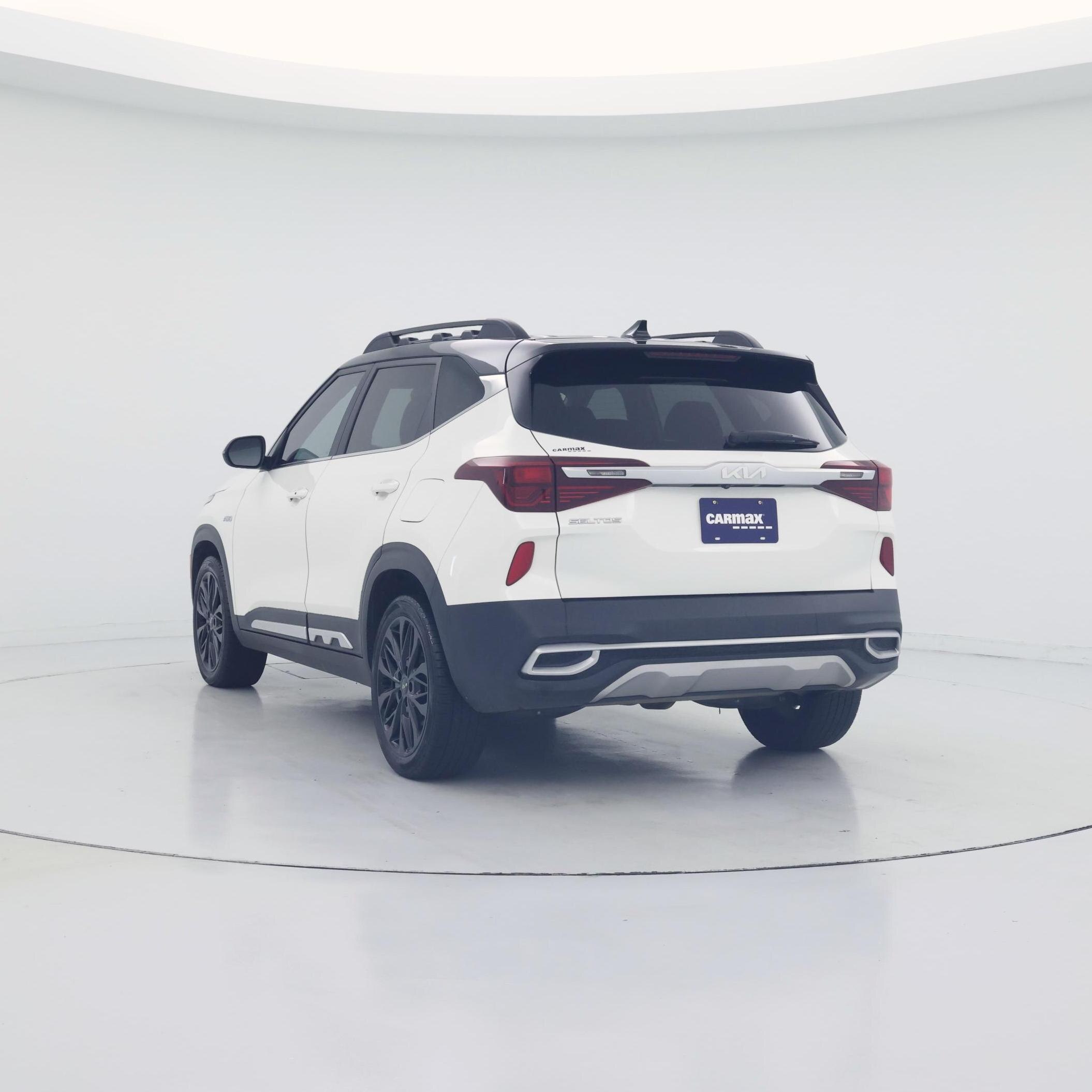 Thumbnail: 2022 Kia Seltos - 2