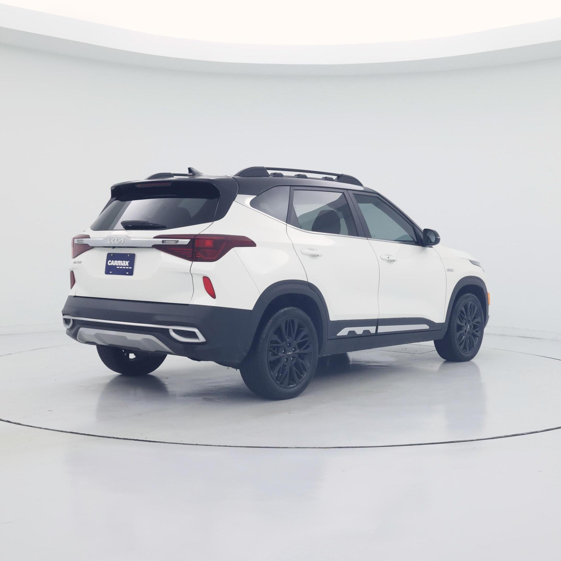 Thumbnail: 2022 Kia Seltos - 8