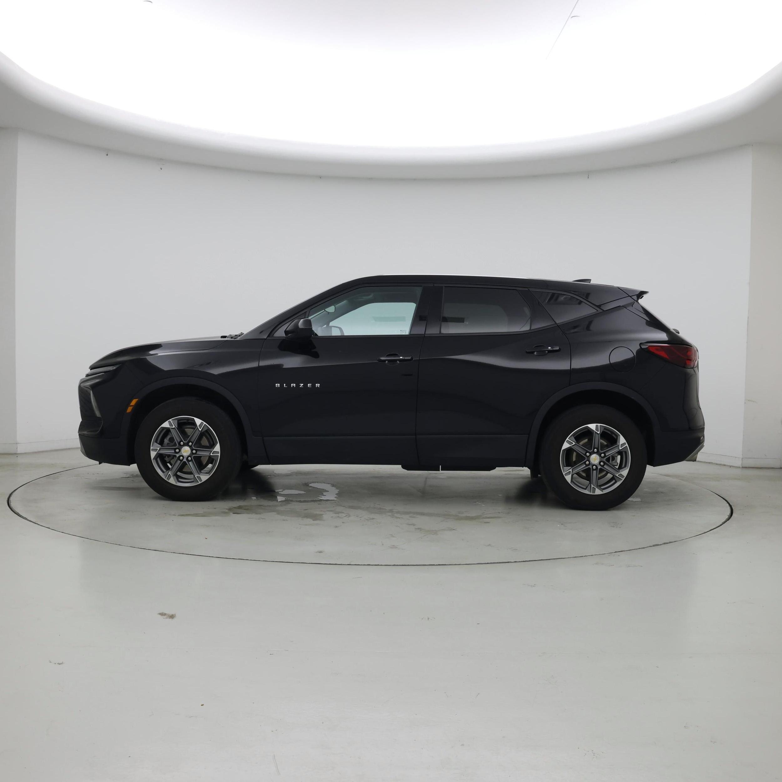 Thumbnail: 2023 Chevrolet Blazer - 3
