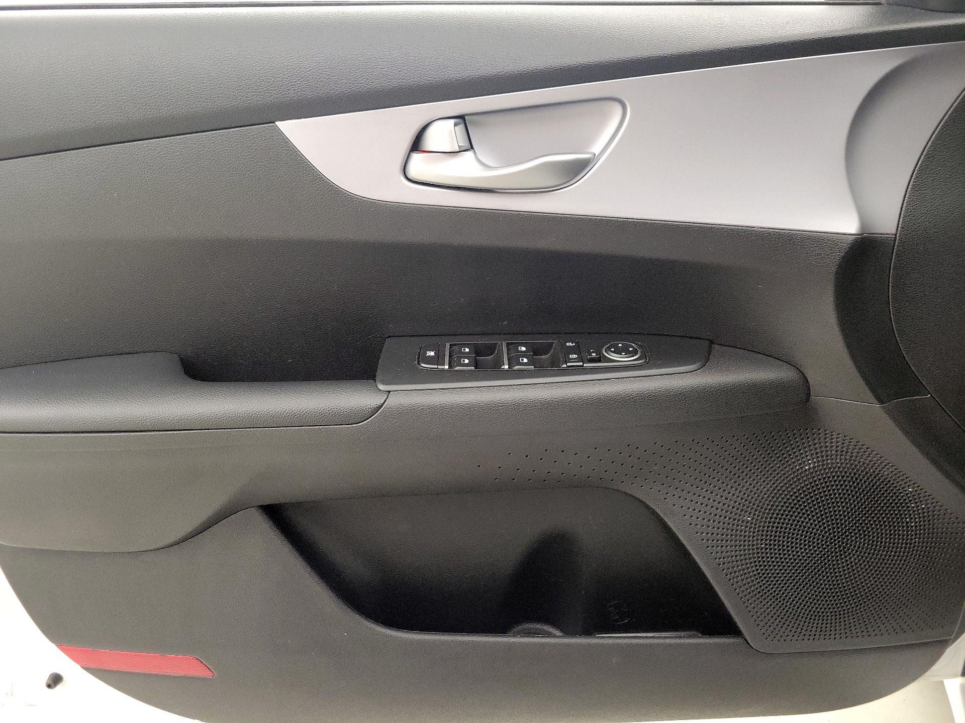 Thumbnail: 2024 Kia Forte - 12