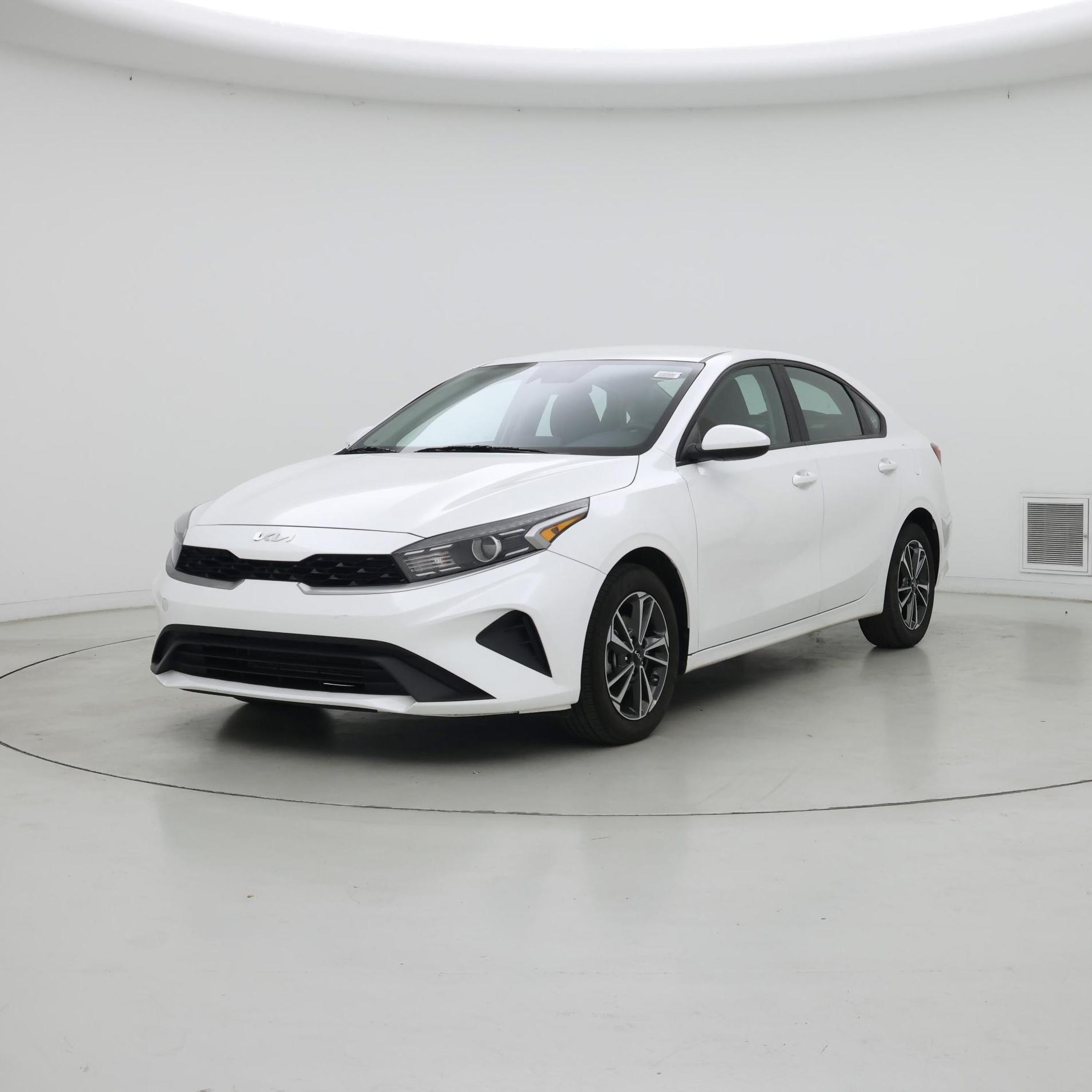 Thumbnail: 2024 Kia Forte - 4