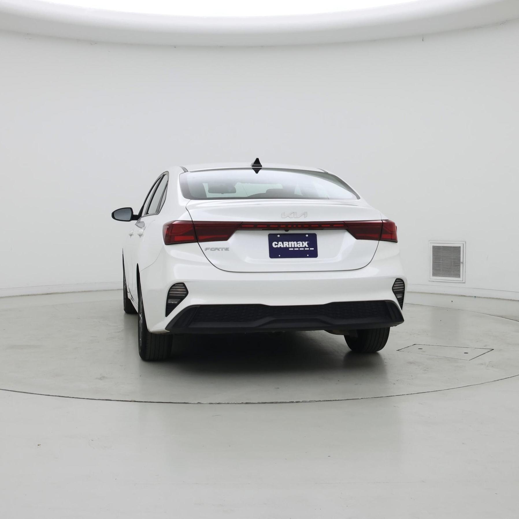 Thumbnail: 2024 Kia Forte - 6